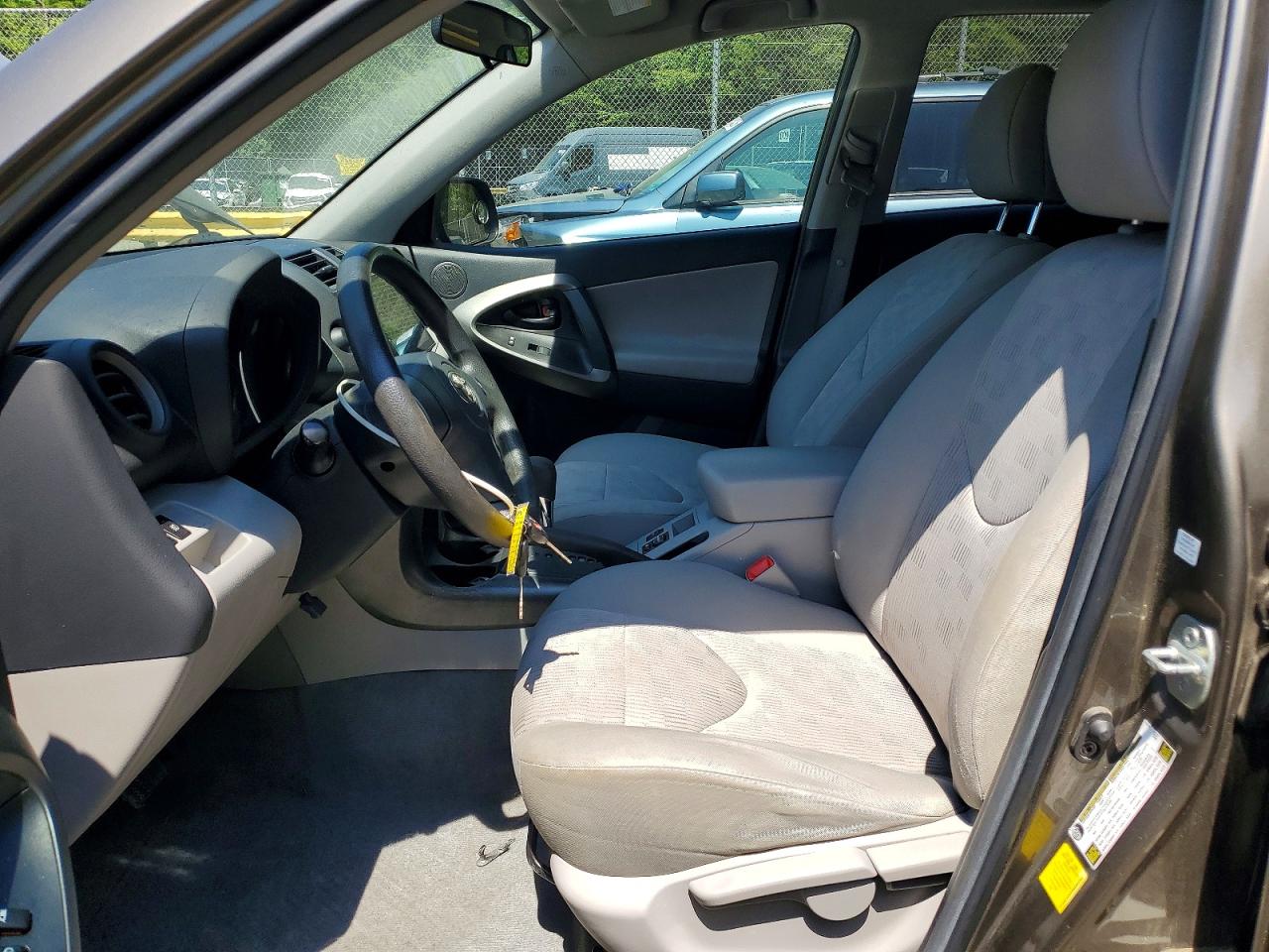 2011 Toyota Rav4 Base Tan vin: 2T3ZF4DV9BW093408