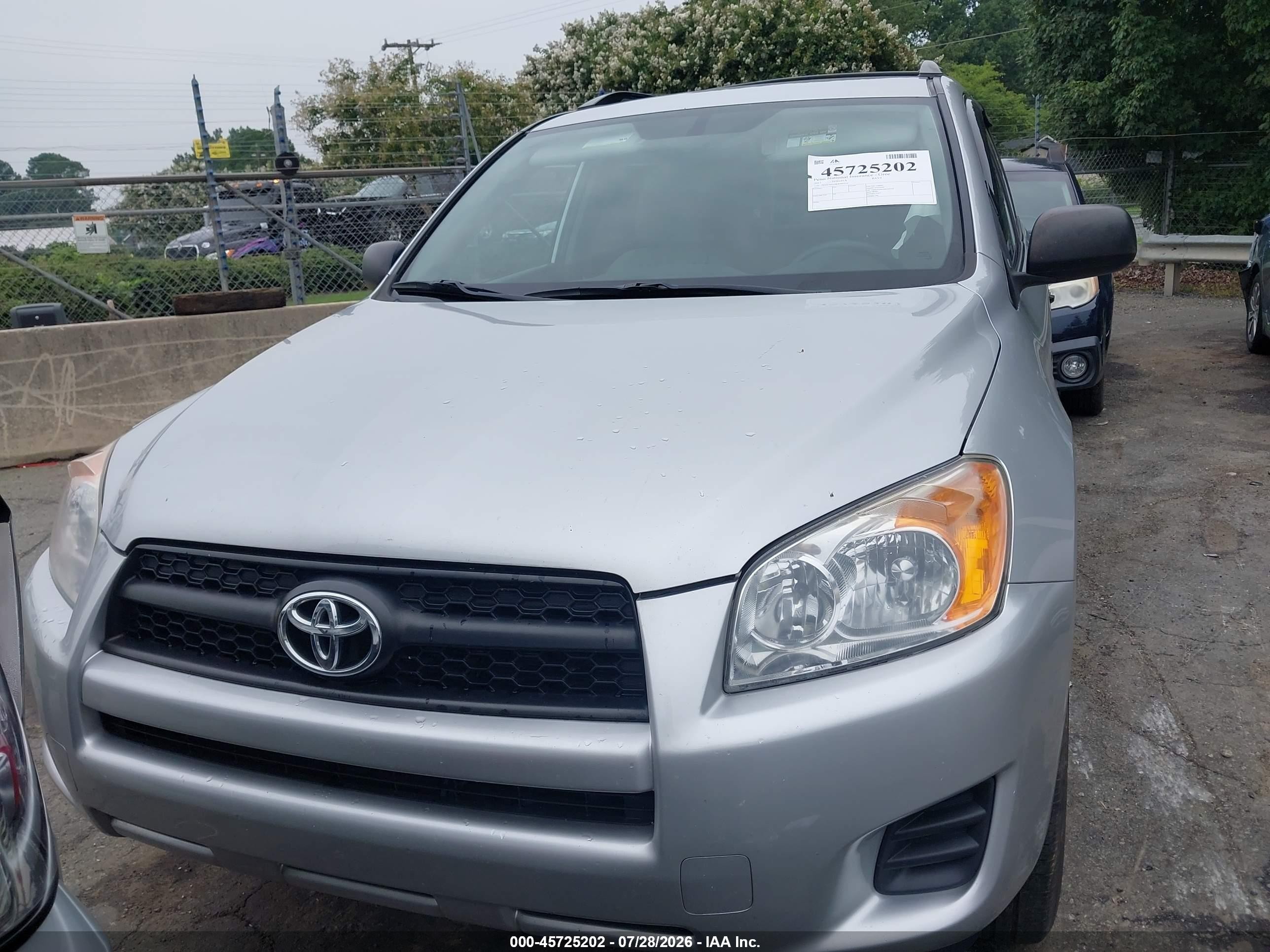 2011 Toyota Rav4   Silver vin: 2T3ZF4DV9BW097314