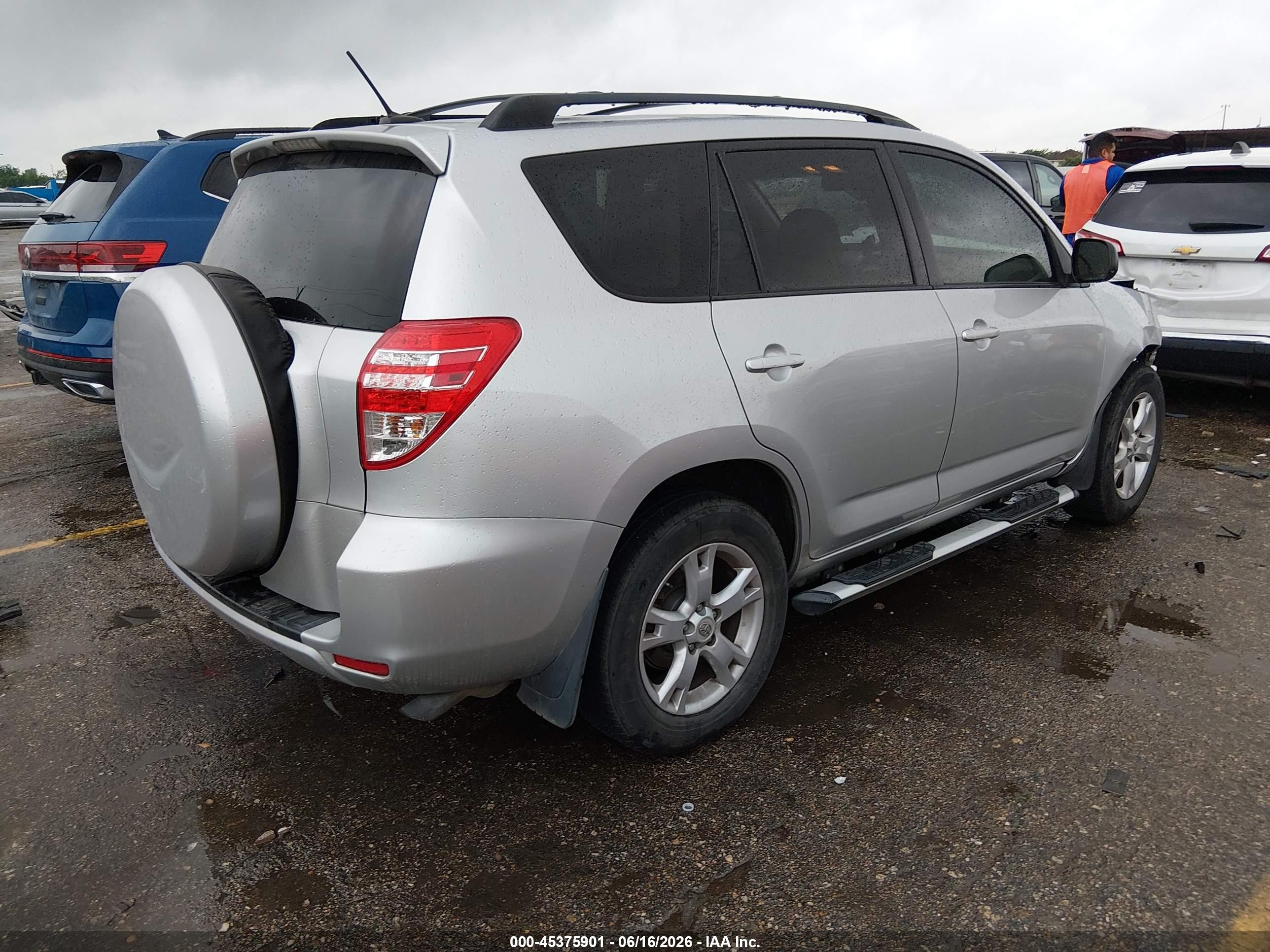 2011 Toyota Rav4   Silver vin: 2T3ZF4DV9BW100003