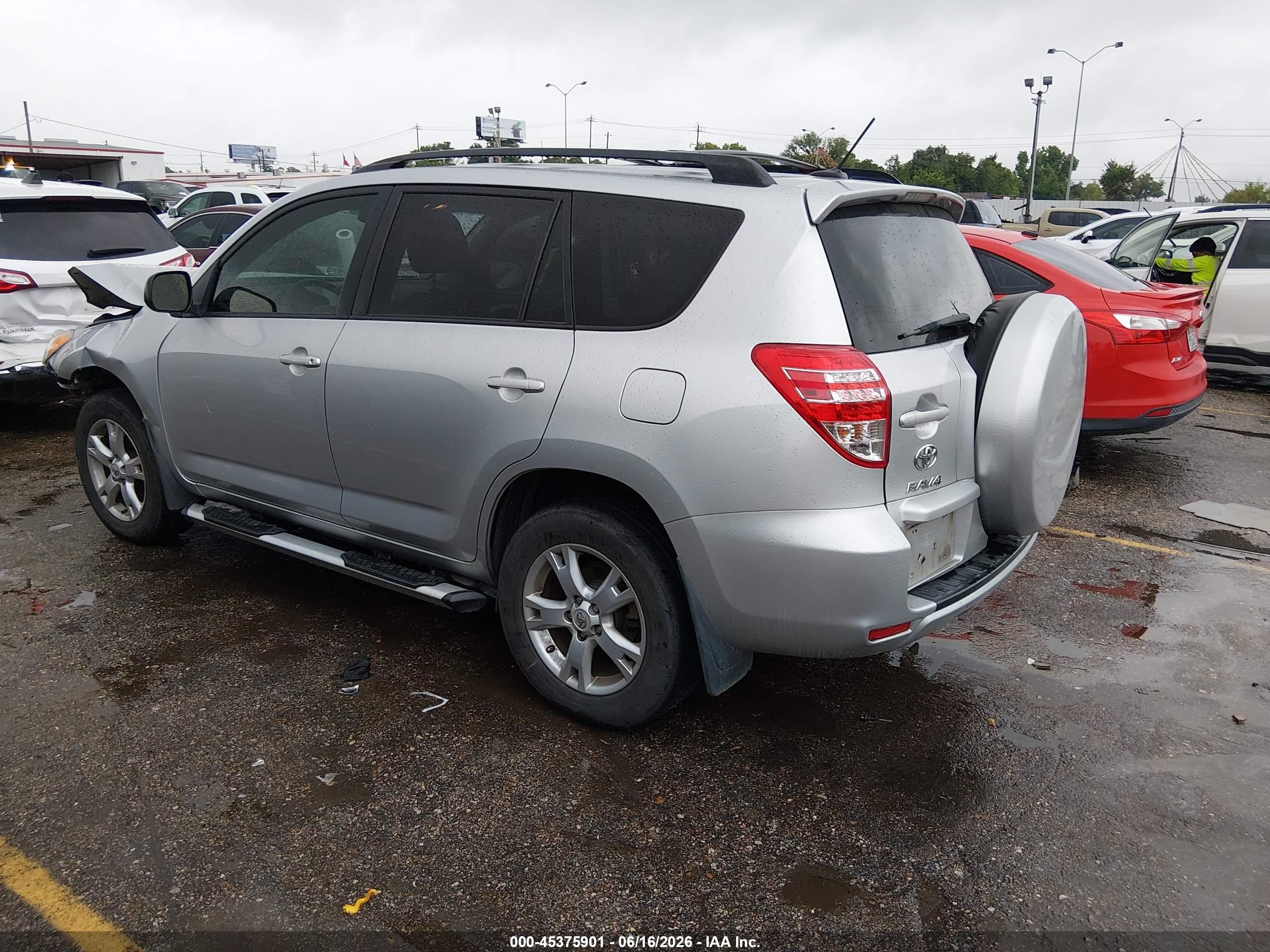 2011 Toyota Rav4   Silver vin: 2T3ZF4DV9BW100003