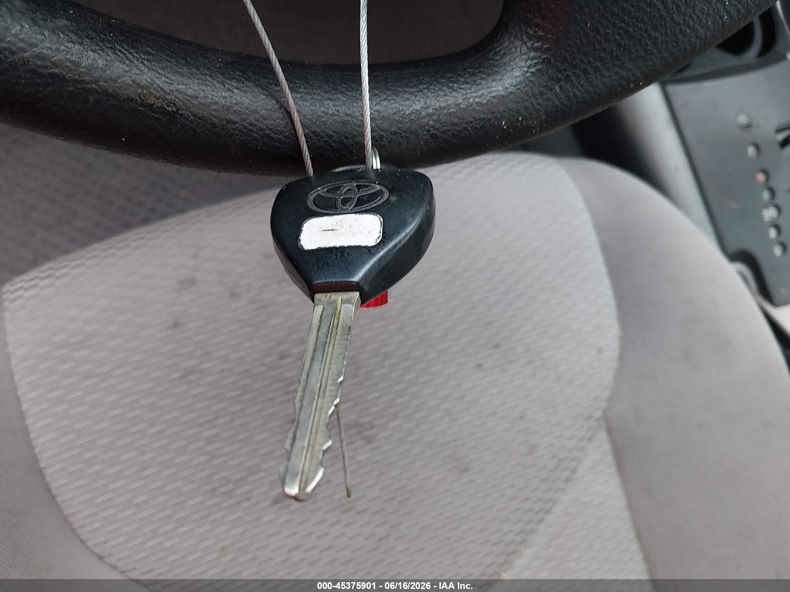 2011 Toyota Rav4   Silver vin: 2T3ZF4DV9BW100003