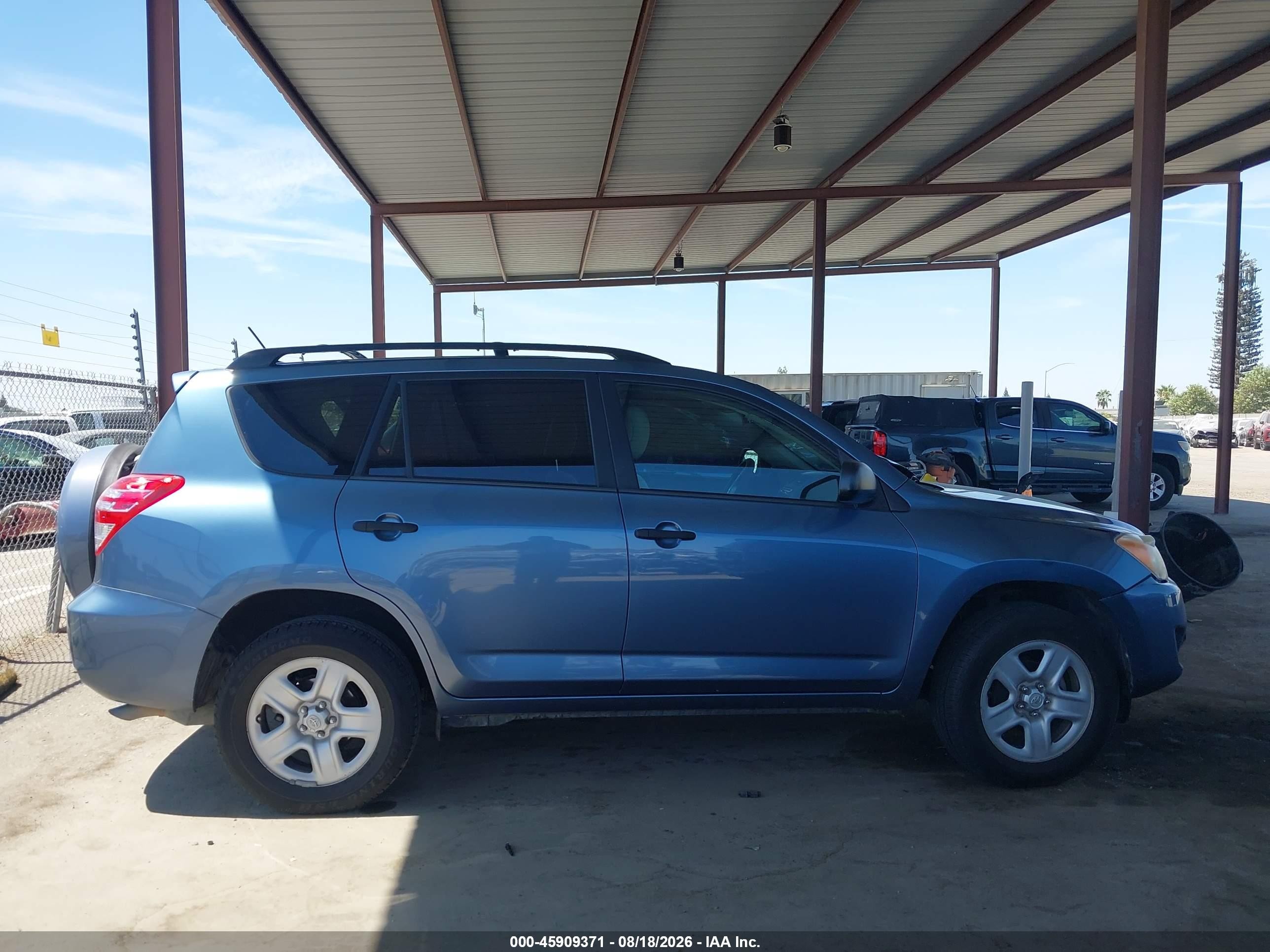 2010 Toyota Rav4   Синий vin: 2T3ZF4DVXAW017811