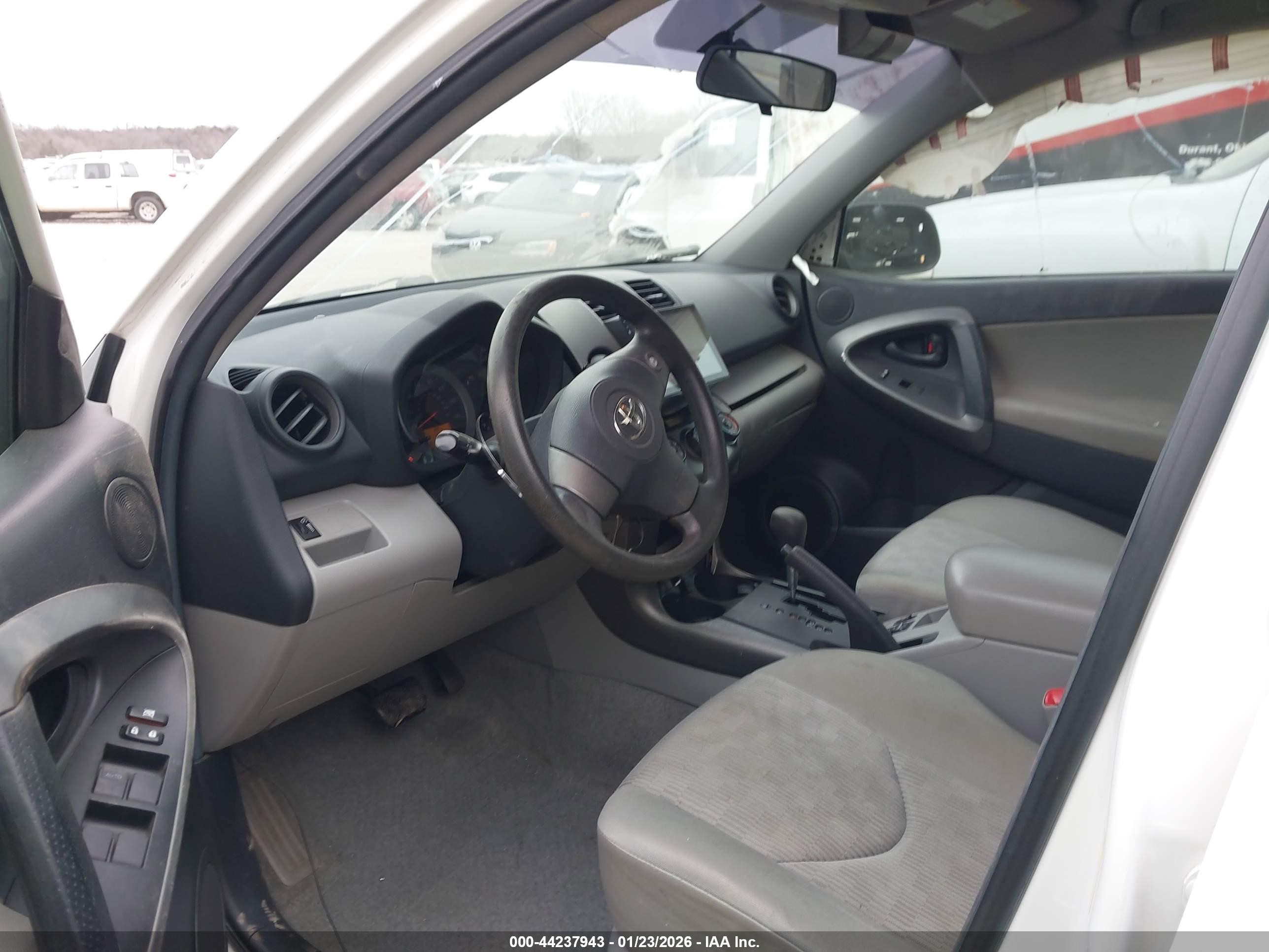 2010 Toyota Rav4   Белый vin: 2T3ZF4DVXAW018392
