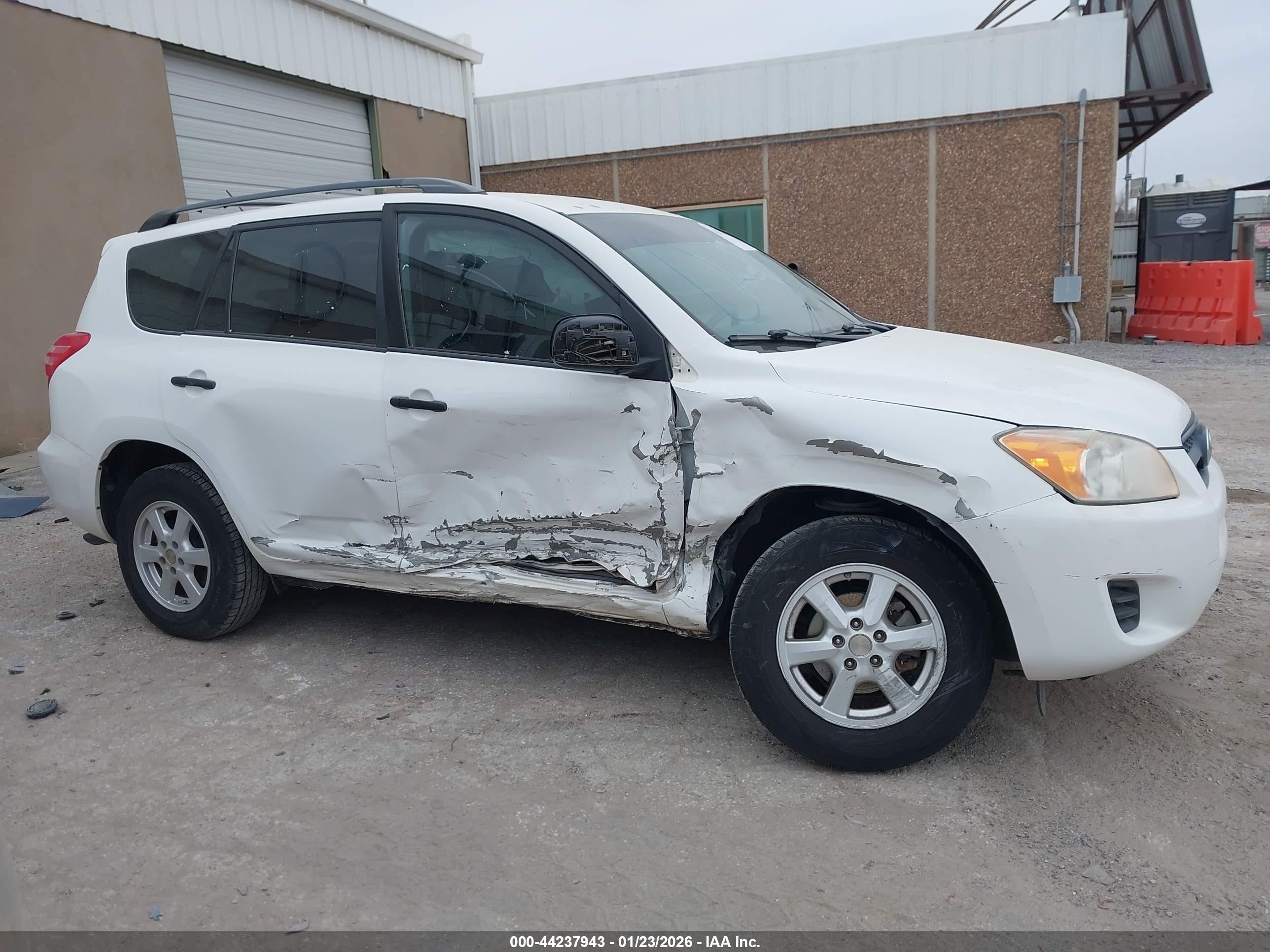 2010 Toyota Rav4   Белый vin: 2T3ZF4DVXAW018392