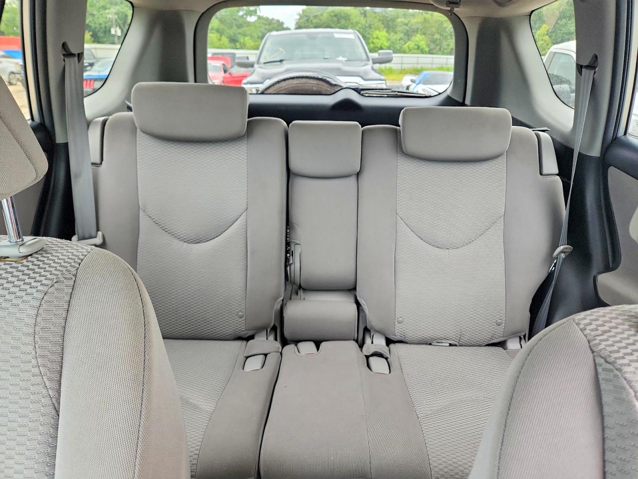 2011 Toyota Rav4 Base Silver vin: 2T3ZF4DVXBW055072