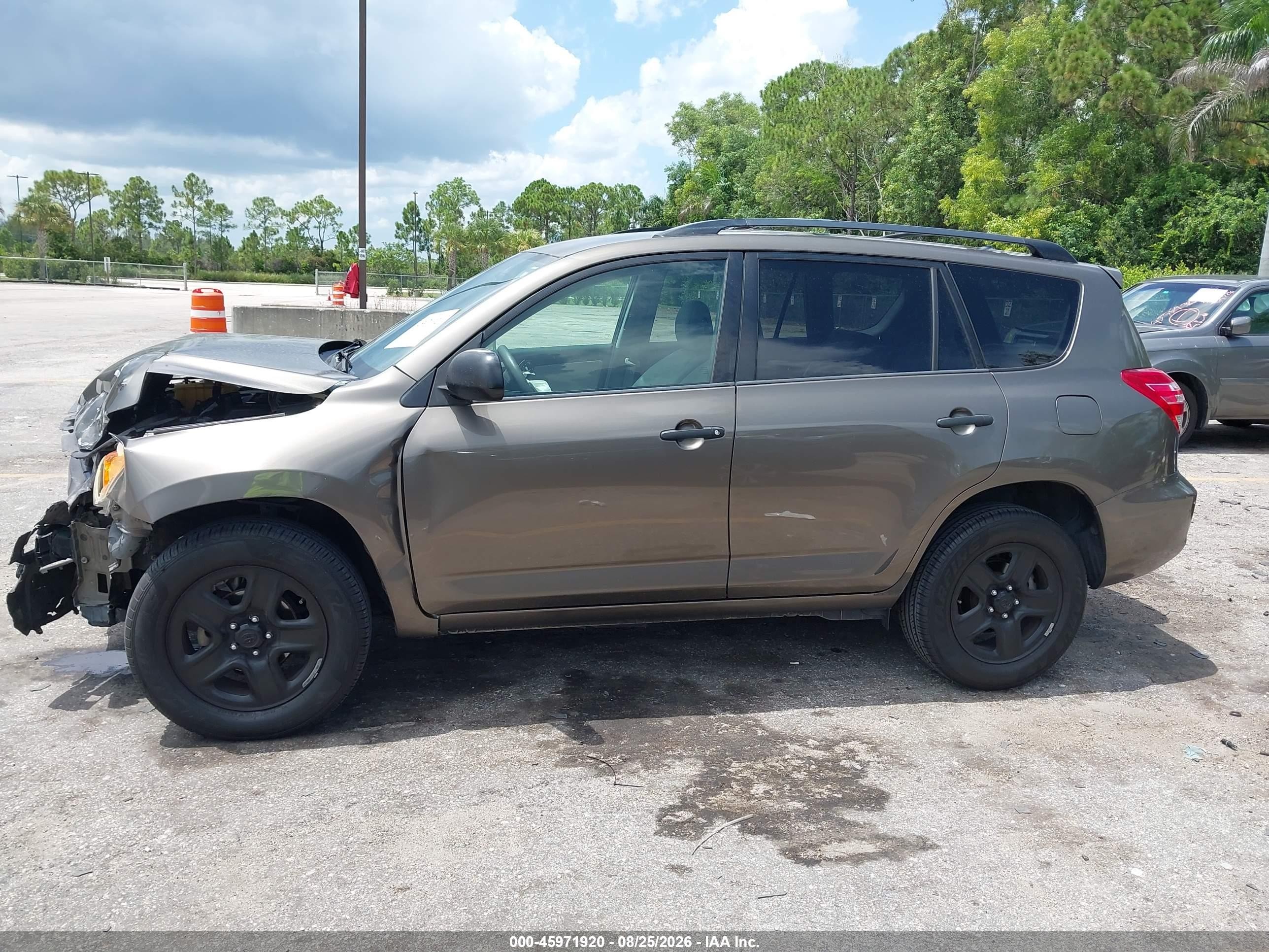 2011 Toyota Rav4   Gray vin: 2T3ZF4DVXBW056013