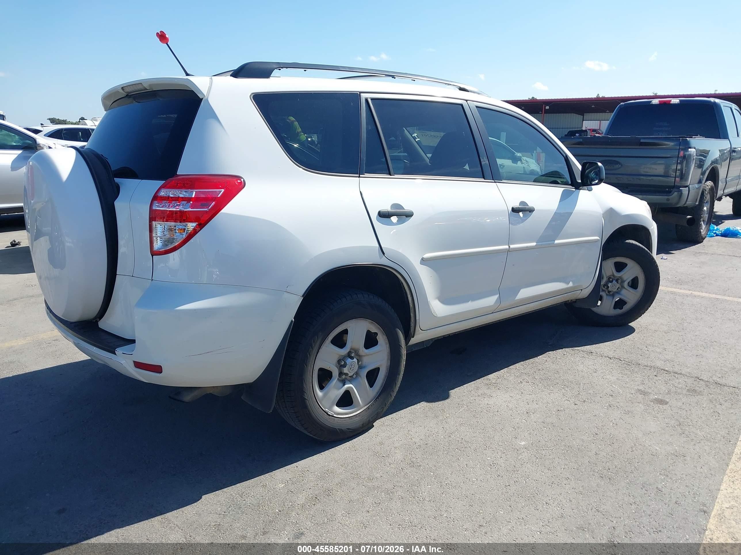 2011 Toyota Rav4   White vin: 2T3ZF4DVXBW086161