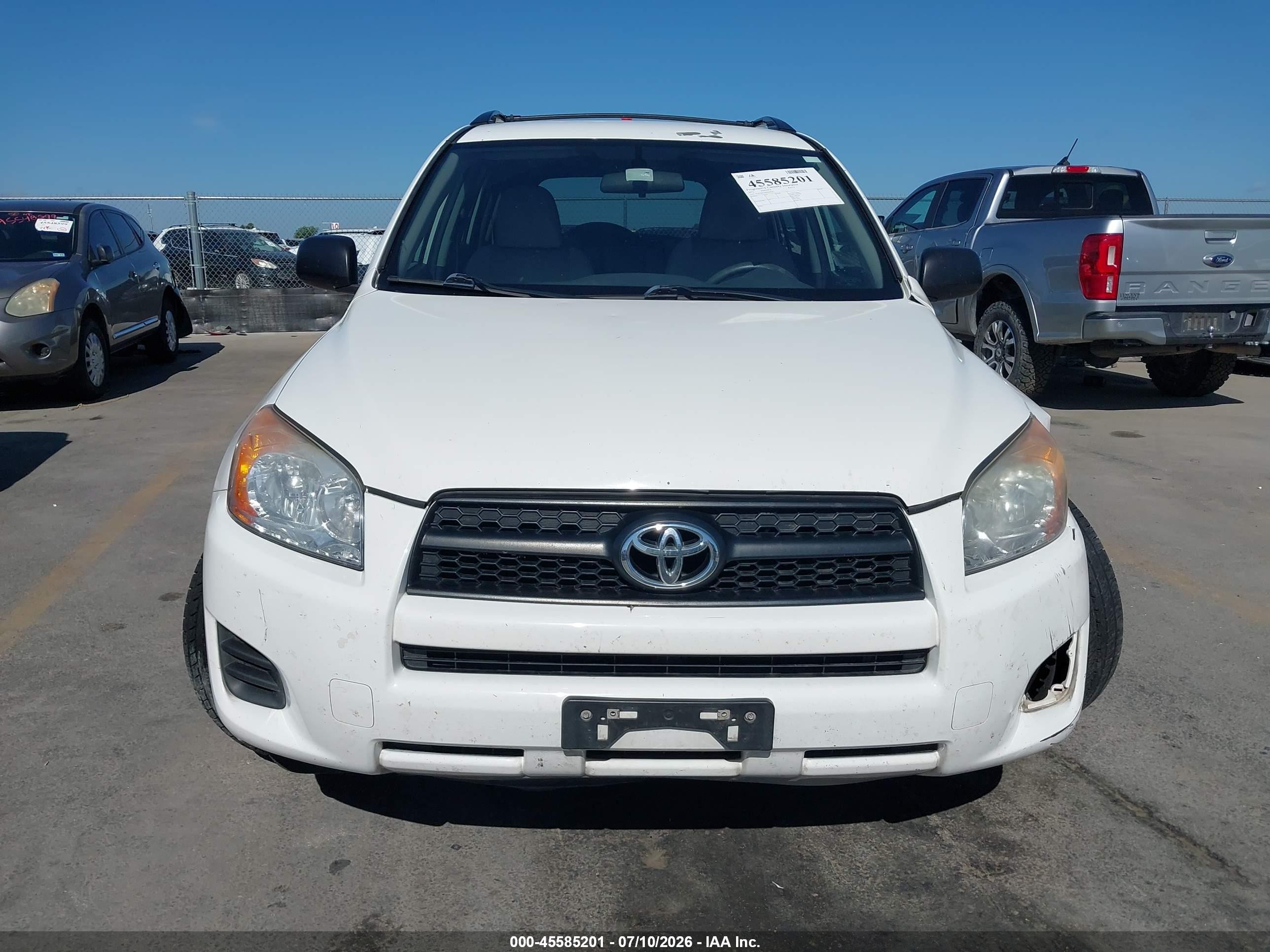 2011 Toyota Rav4   White vin: 2T3ZF4DVXBW086161