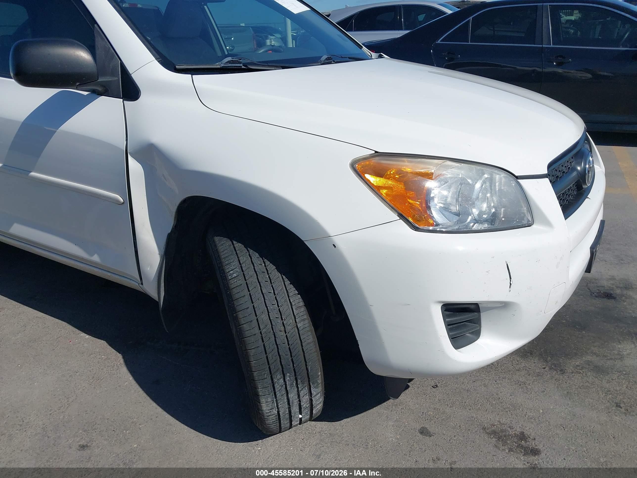 2011 Toyota Rav4   White vin: 2T3ZF4DVXBW086161