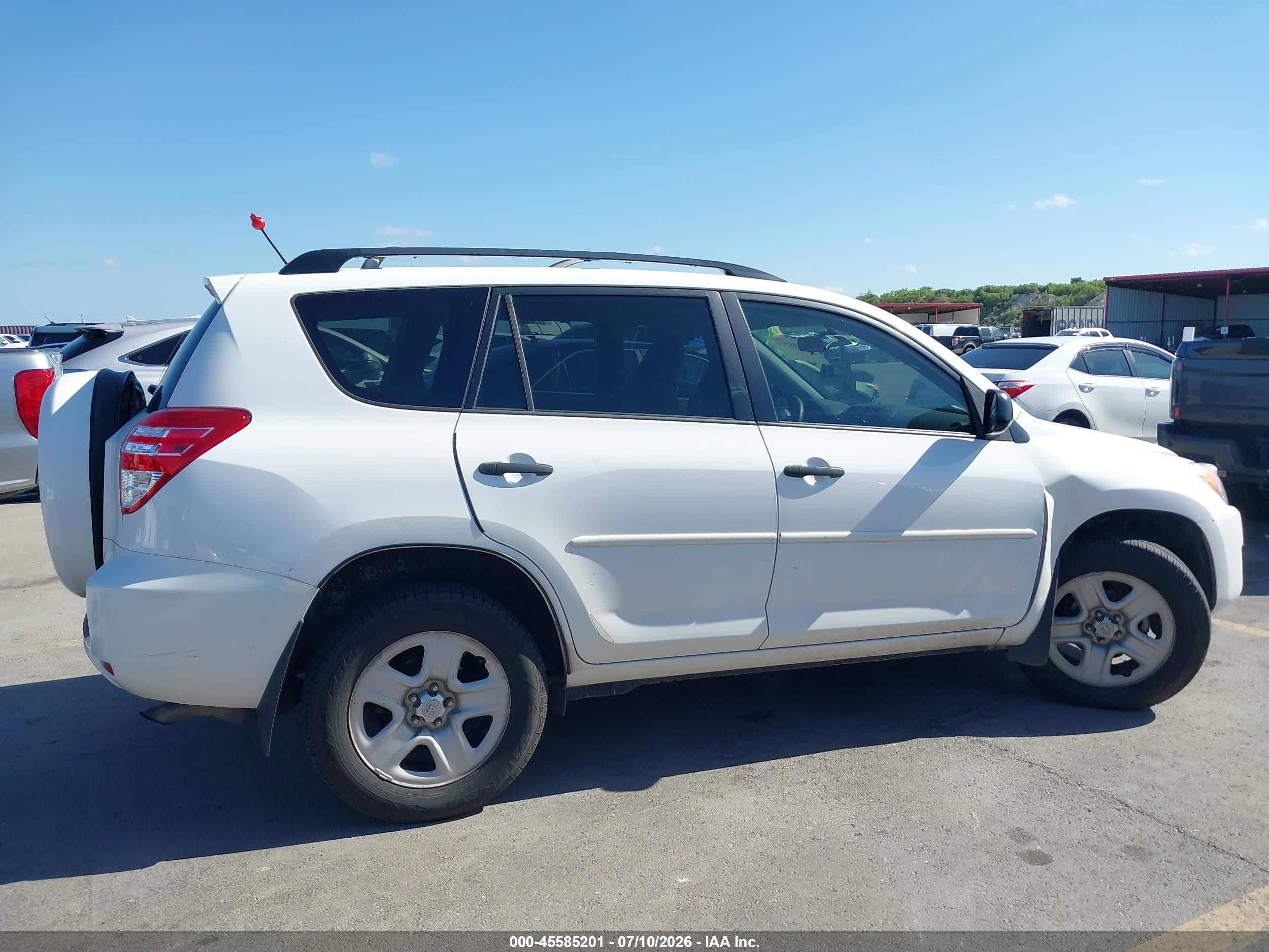 2011 Toyota Rav4   White vin: 2T3ZF4DVXBW086161