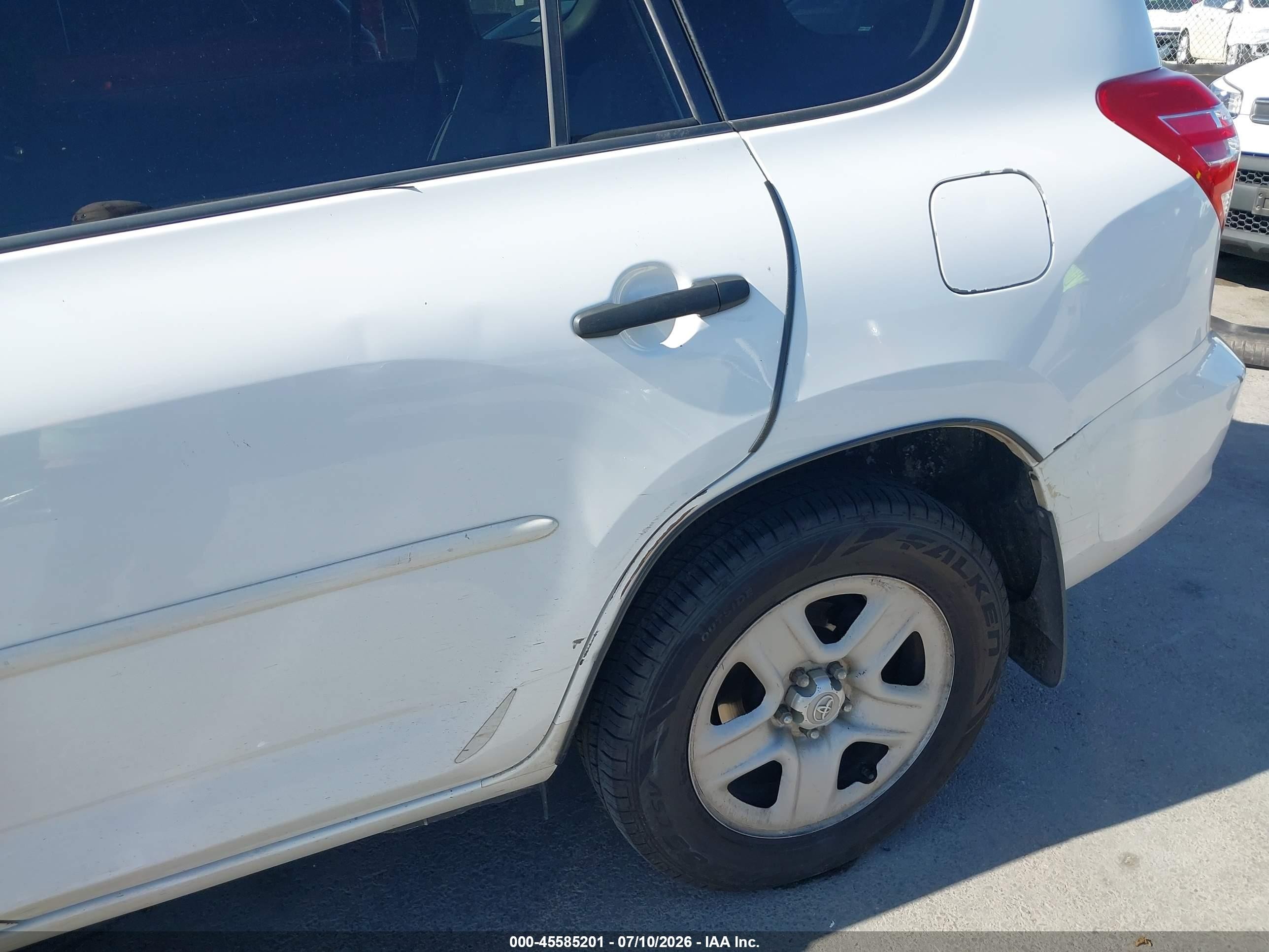 2011 Toyota Rav4   White vin: 2T3ZF4DVXBW086161