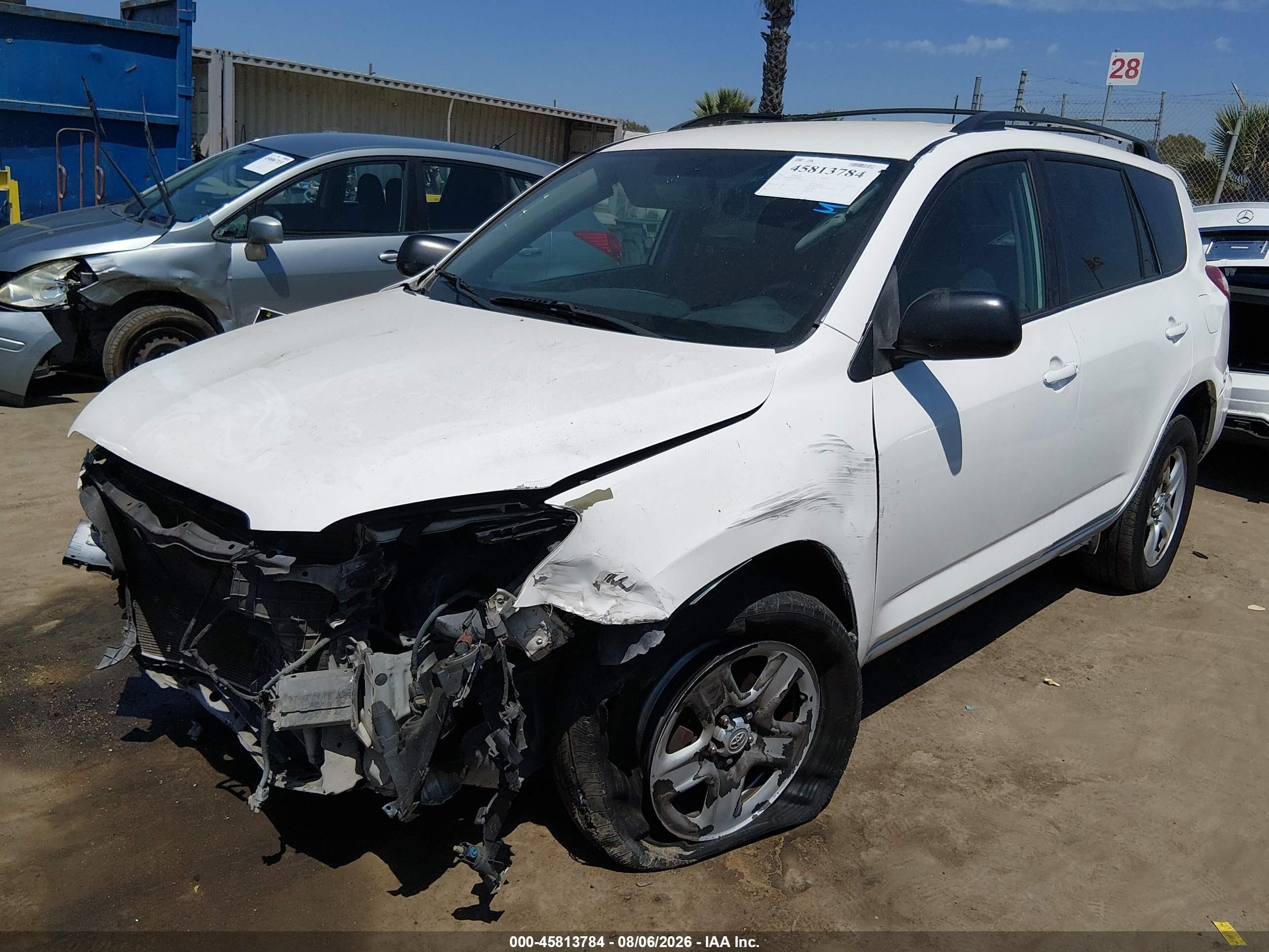 2011 Toyota Rav4   White vin: 2T3ZF4DVXBW099864