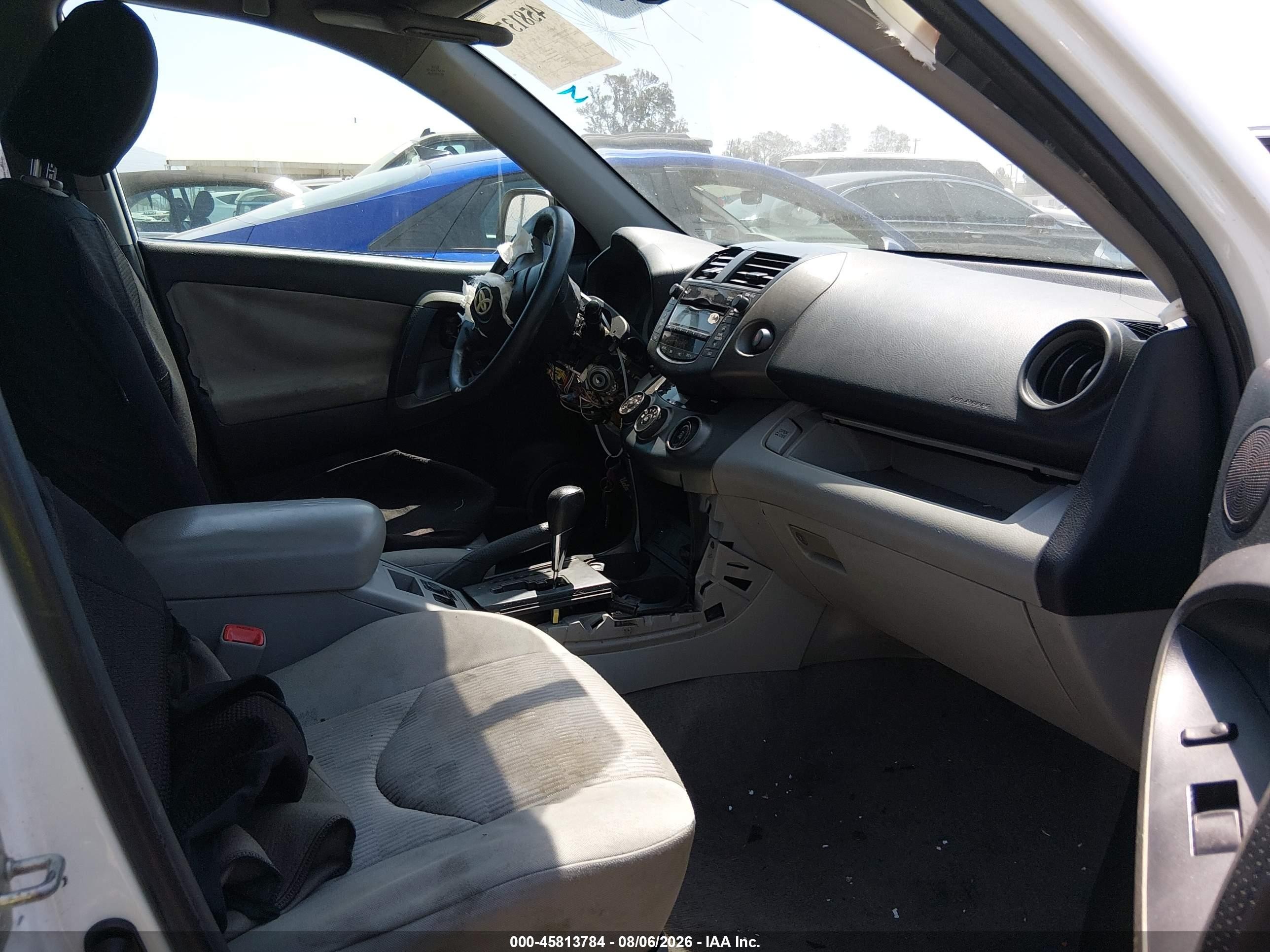 2011 Toyota Rav4   White vin: 2T3ZF4DVXBW099864
