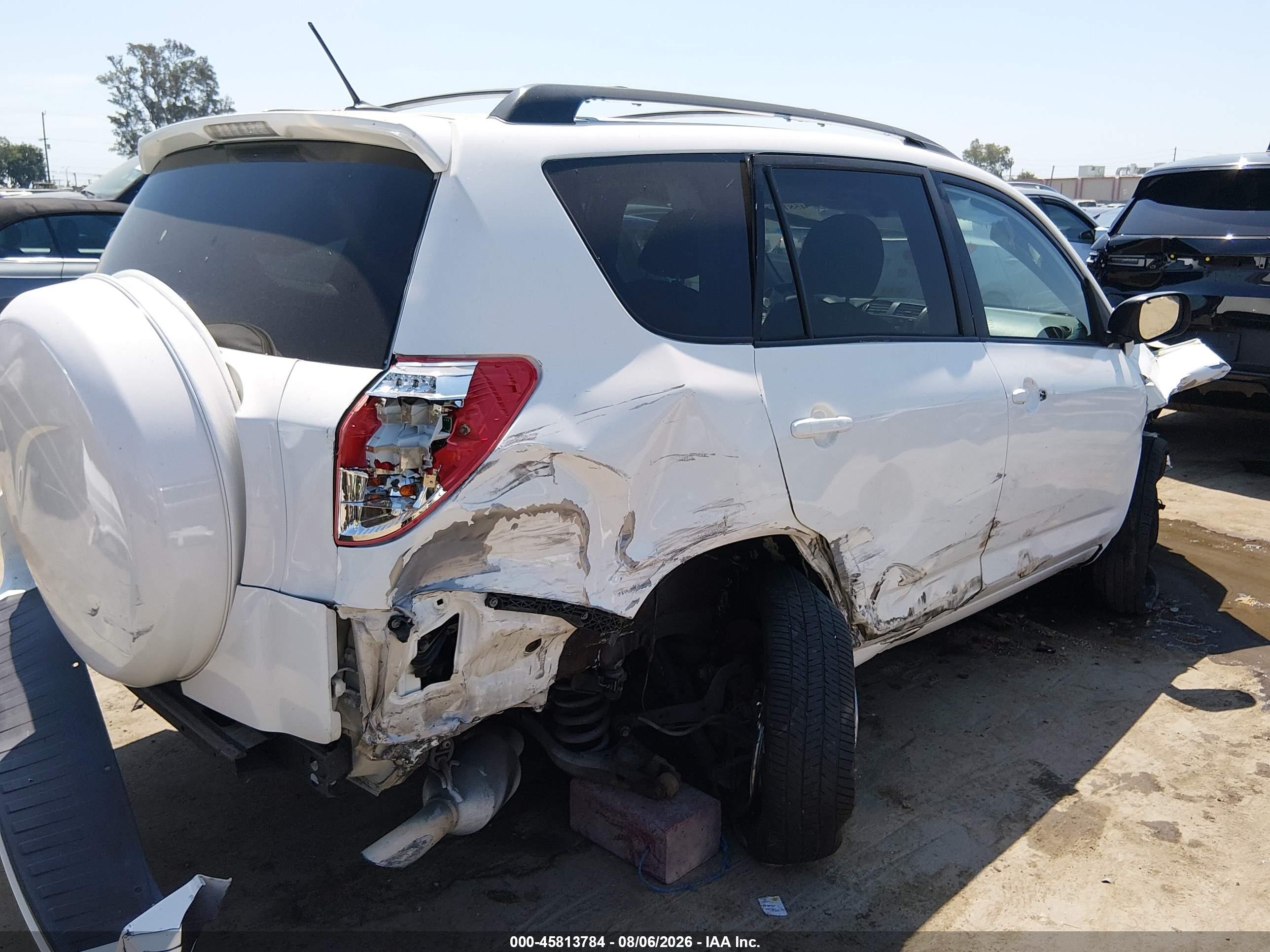 2011 Toyota Rav4   White vin: 2T3ZF4DVXBW099864