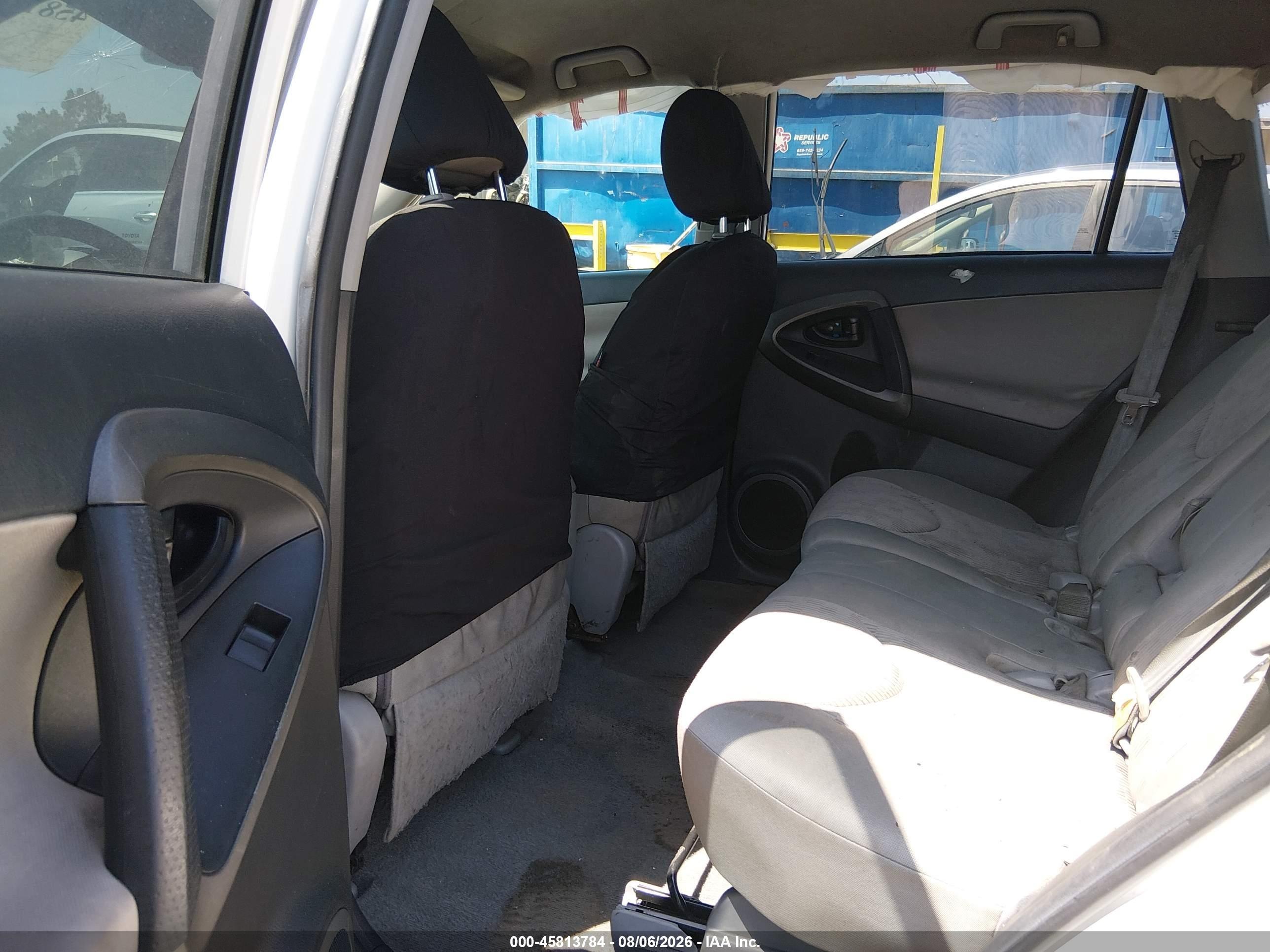2011 Toyota Rav4   White vin: 2T3ZF4DVXBW099864