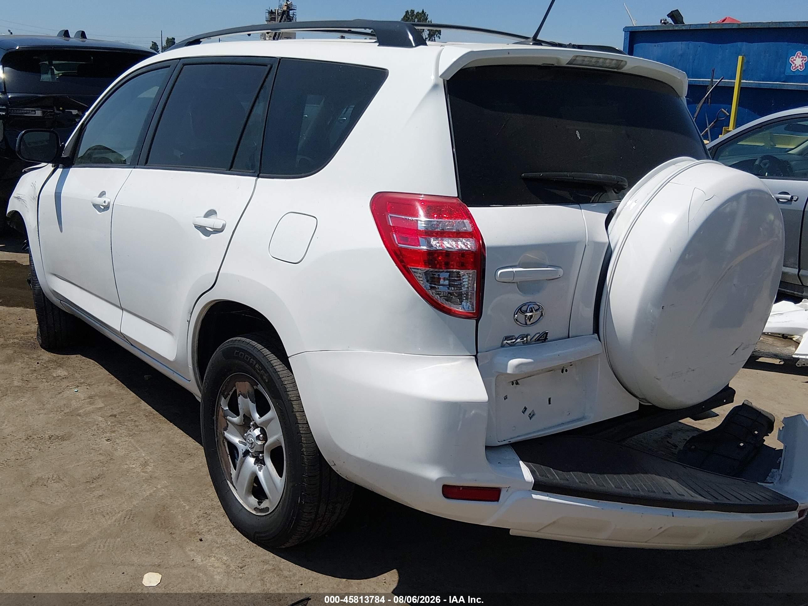 2011 Toyota Rav4   White vin: 2T3ZF4DVXBW099864