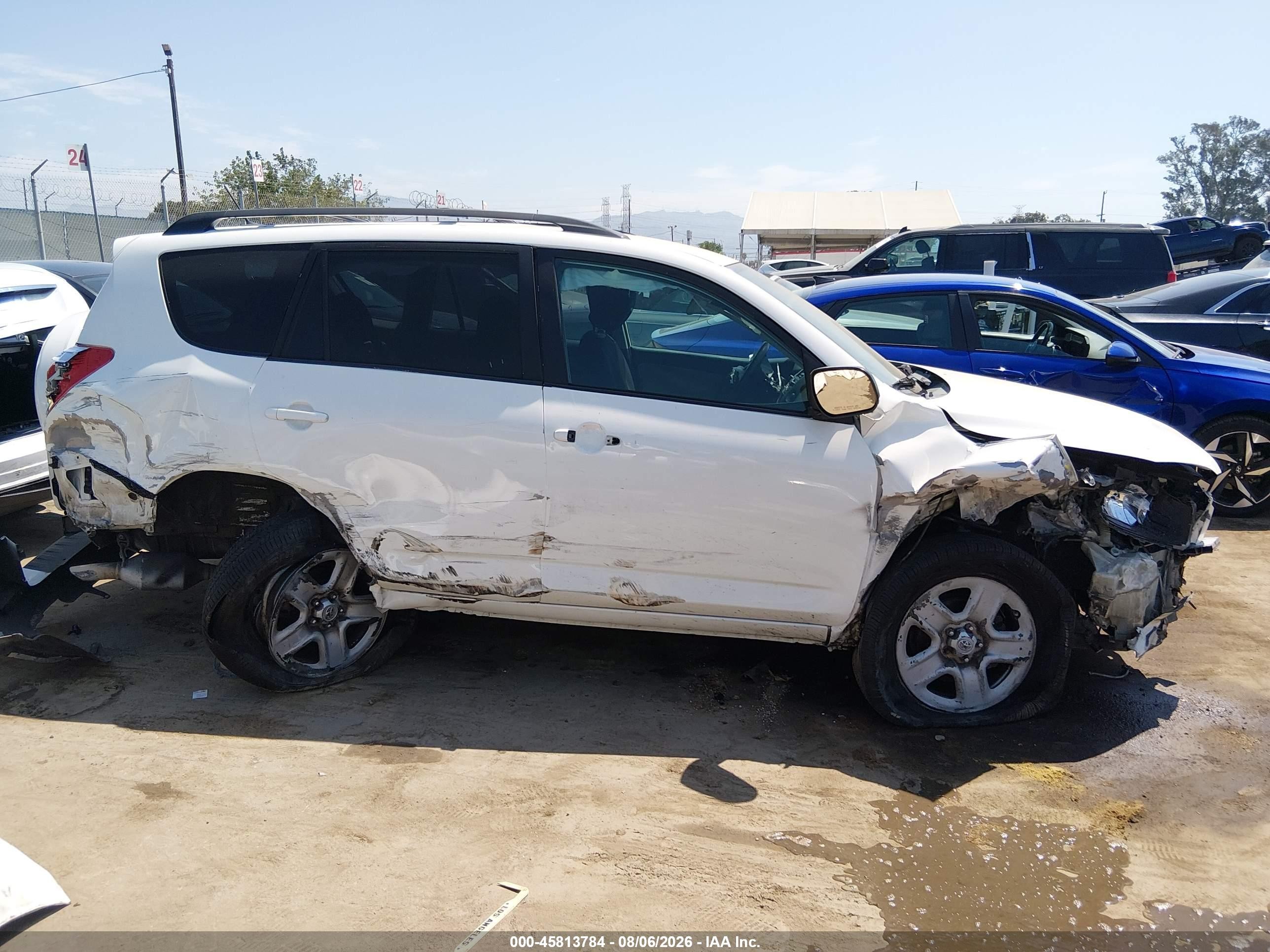 2011 Toyota Rav4   White vin: 2T3ZF4DVXBW099864
