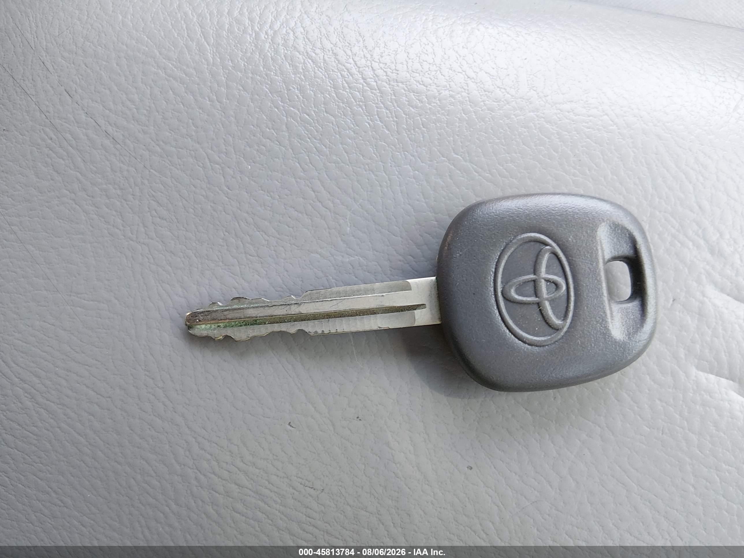 2011 Toyota Rav4   White vin: 2T3ZF4DVXBW099864