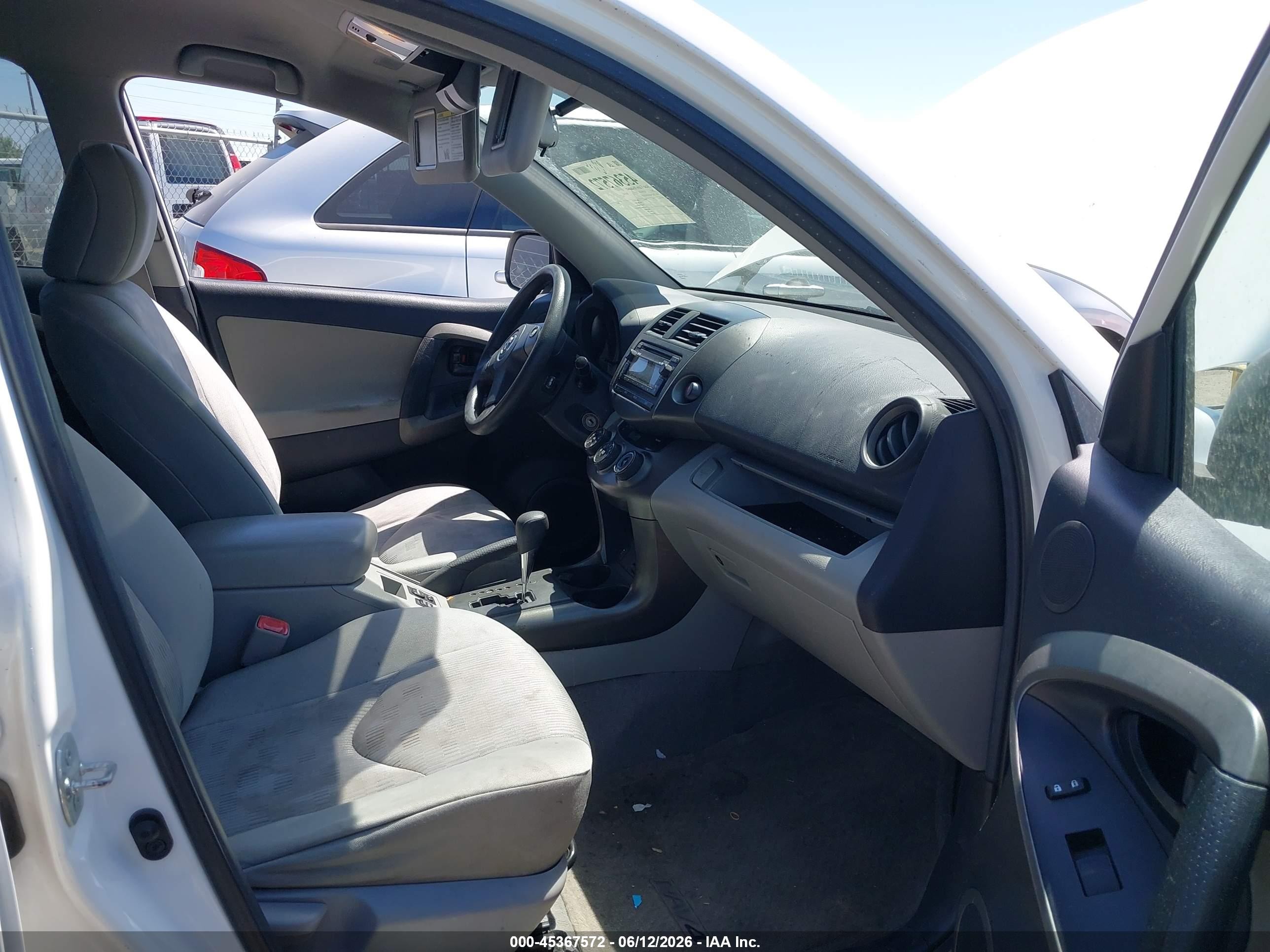2012 Toyota Rav4   White vin: 2T3ZF4DVXCW116373
