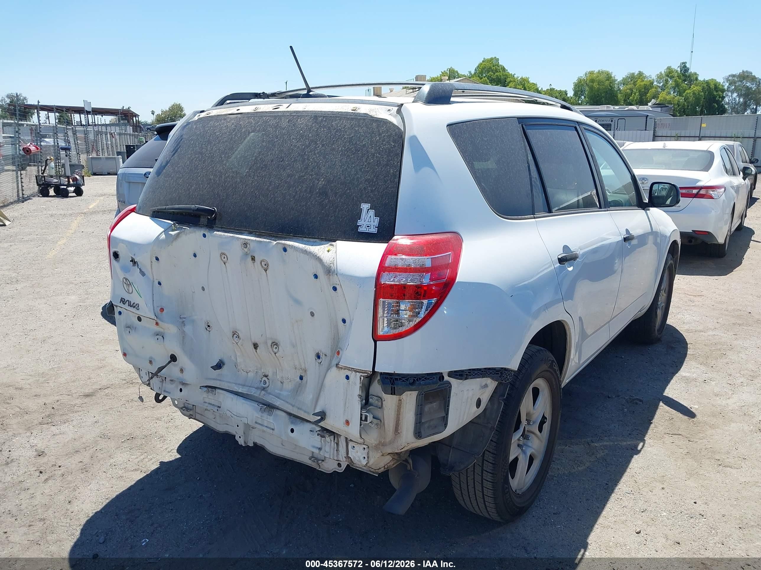 2012 Toyota Rav4   White vin: 2T3ZF4DVXCW116373
