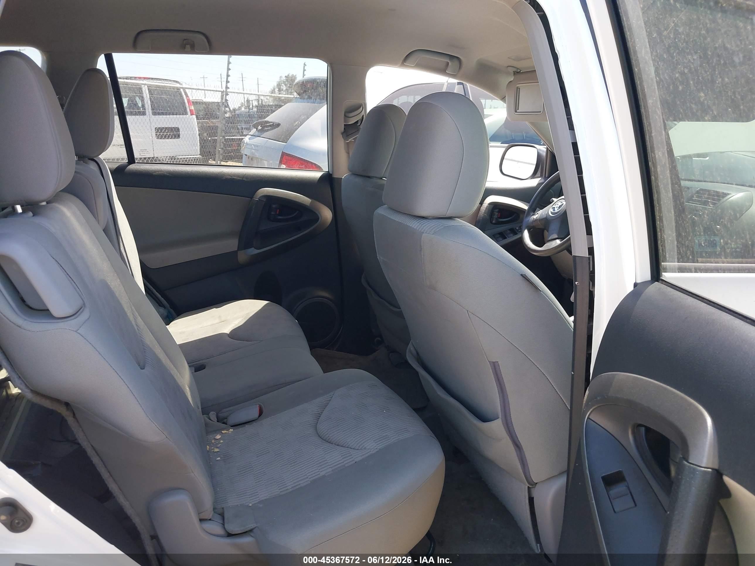 2012 Toyota Rav4   White vin: 2T3ZF4DVXCW116373