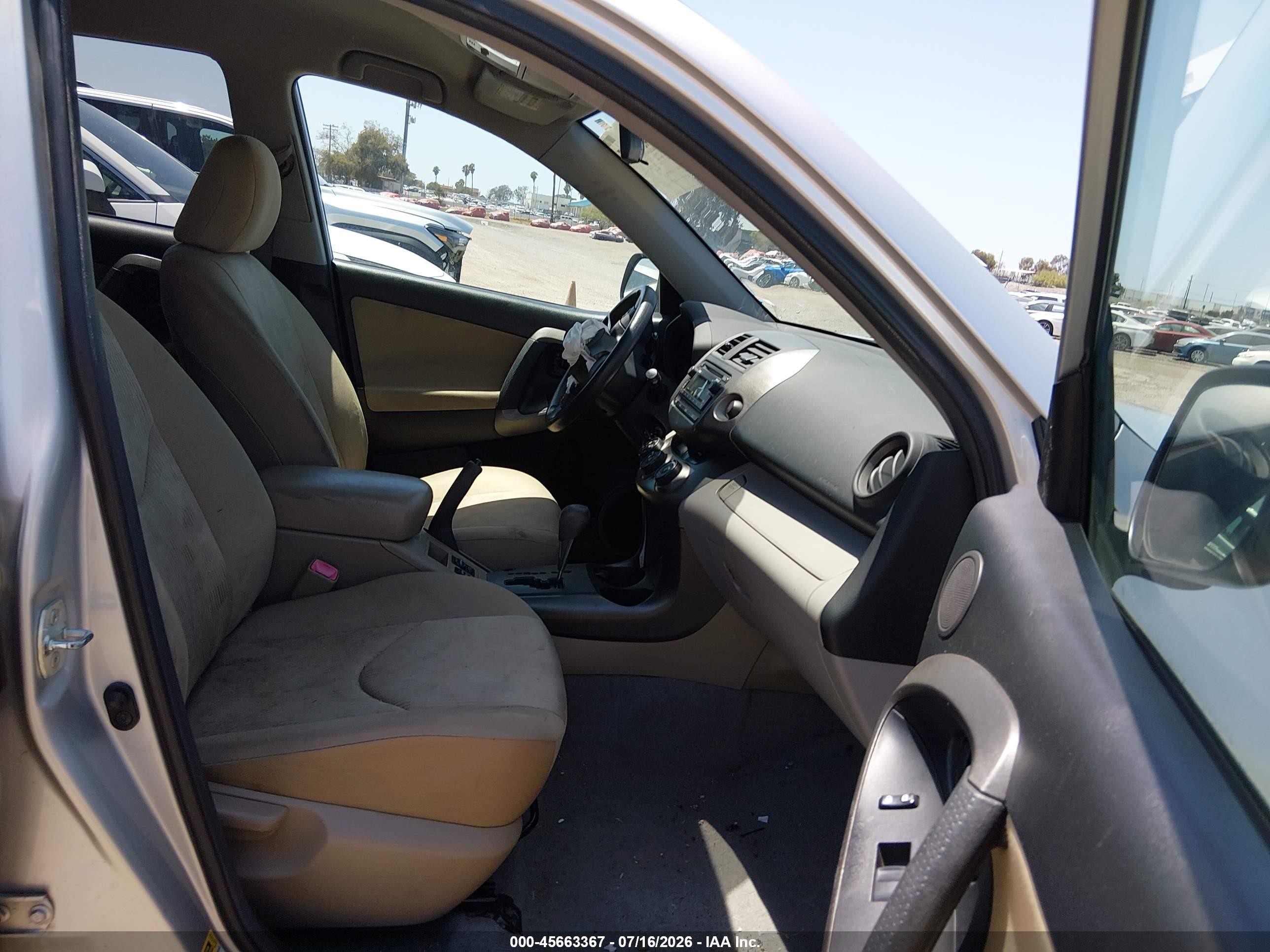 2012 Toyota Rav4   Silver vin: 2T3ZF4DVXCW118060