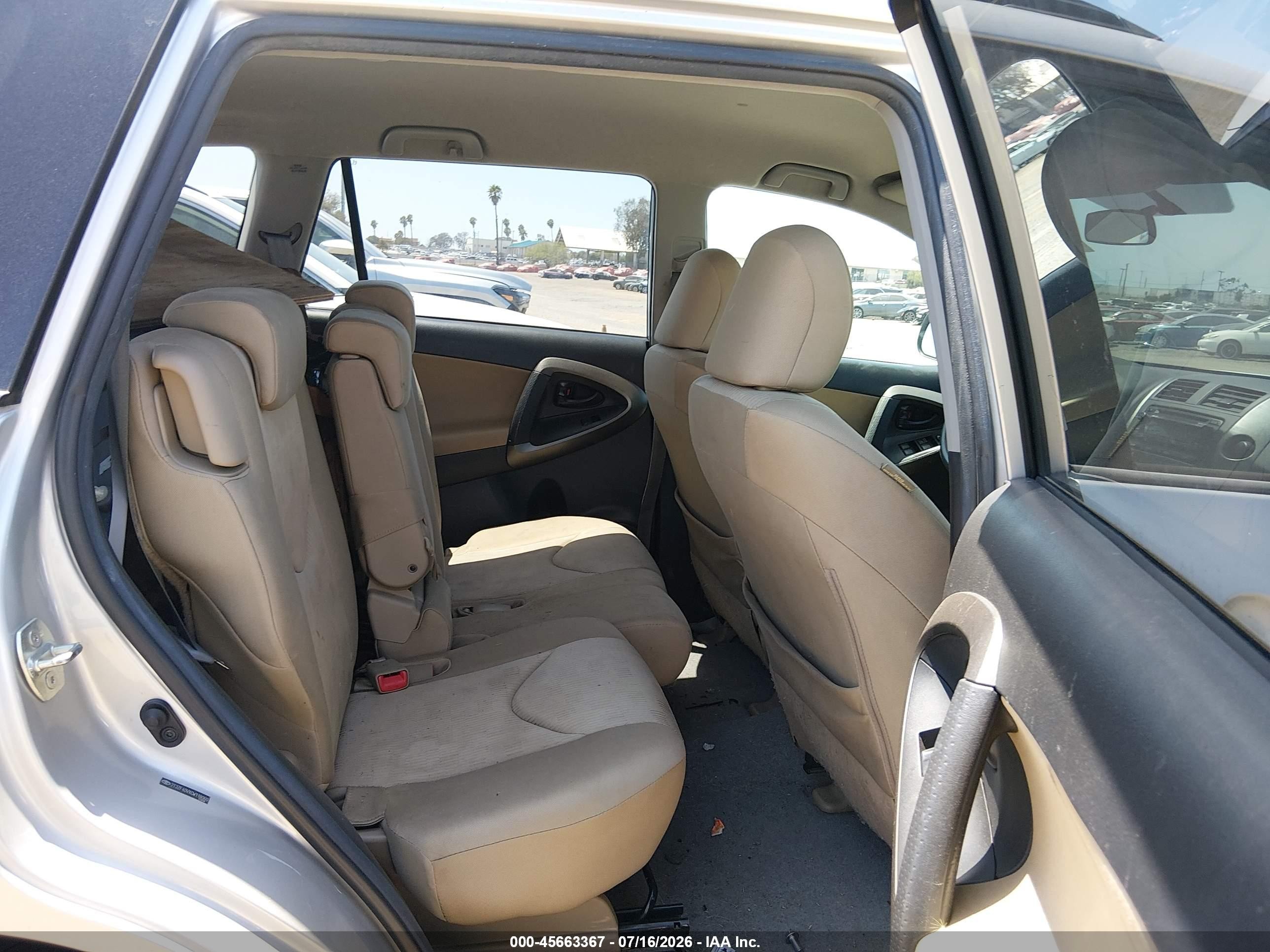 2012 Toyota Rav4   Silver vin: 2T3ZF4DVXCW118060