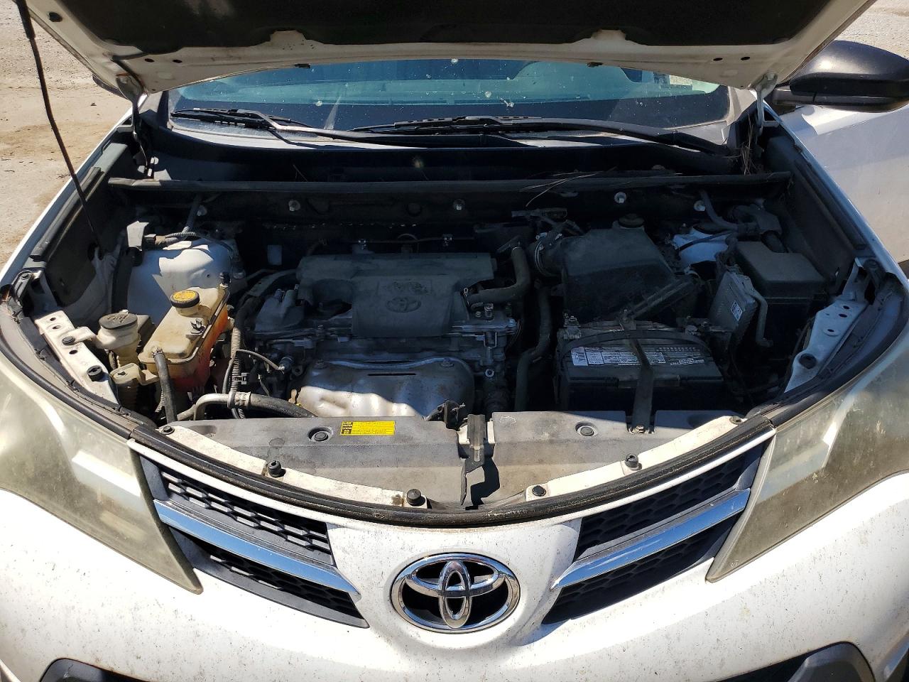 2013 Toyota Rav4 Le White vin: 2T3ZFREV0DW039090