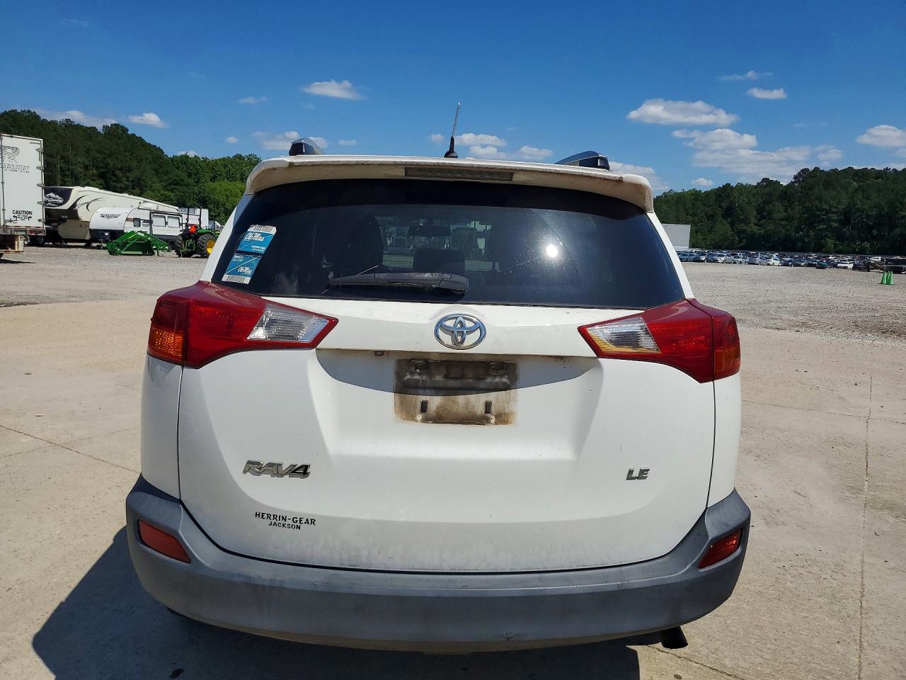 2013 Toyota Rav4 Le White vin: 2T3ZFREV0DW039090