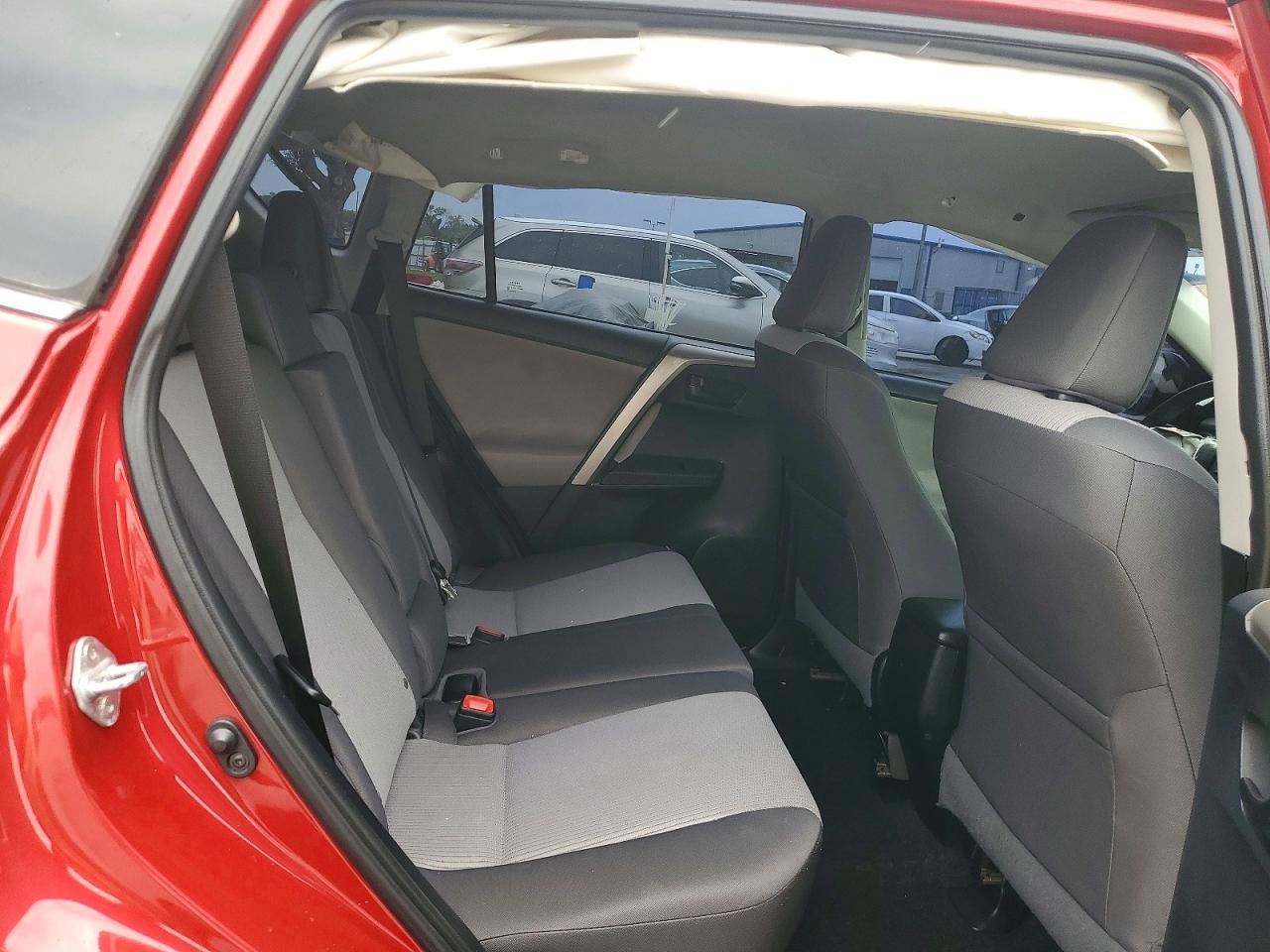 2014 Toyota Rav4 Le Red vin: 2T3ZFREV0EW093393
