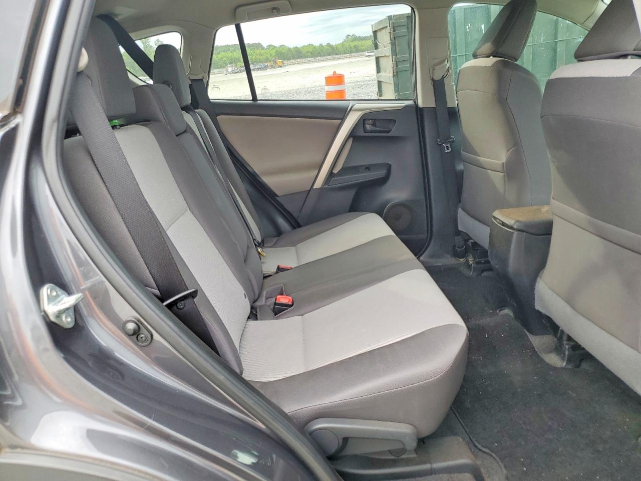 2015 Toyota Rav4 Le Gray vin: 2T3ZFREV0FW142769