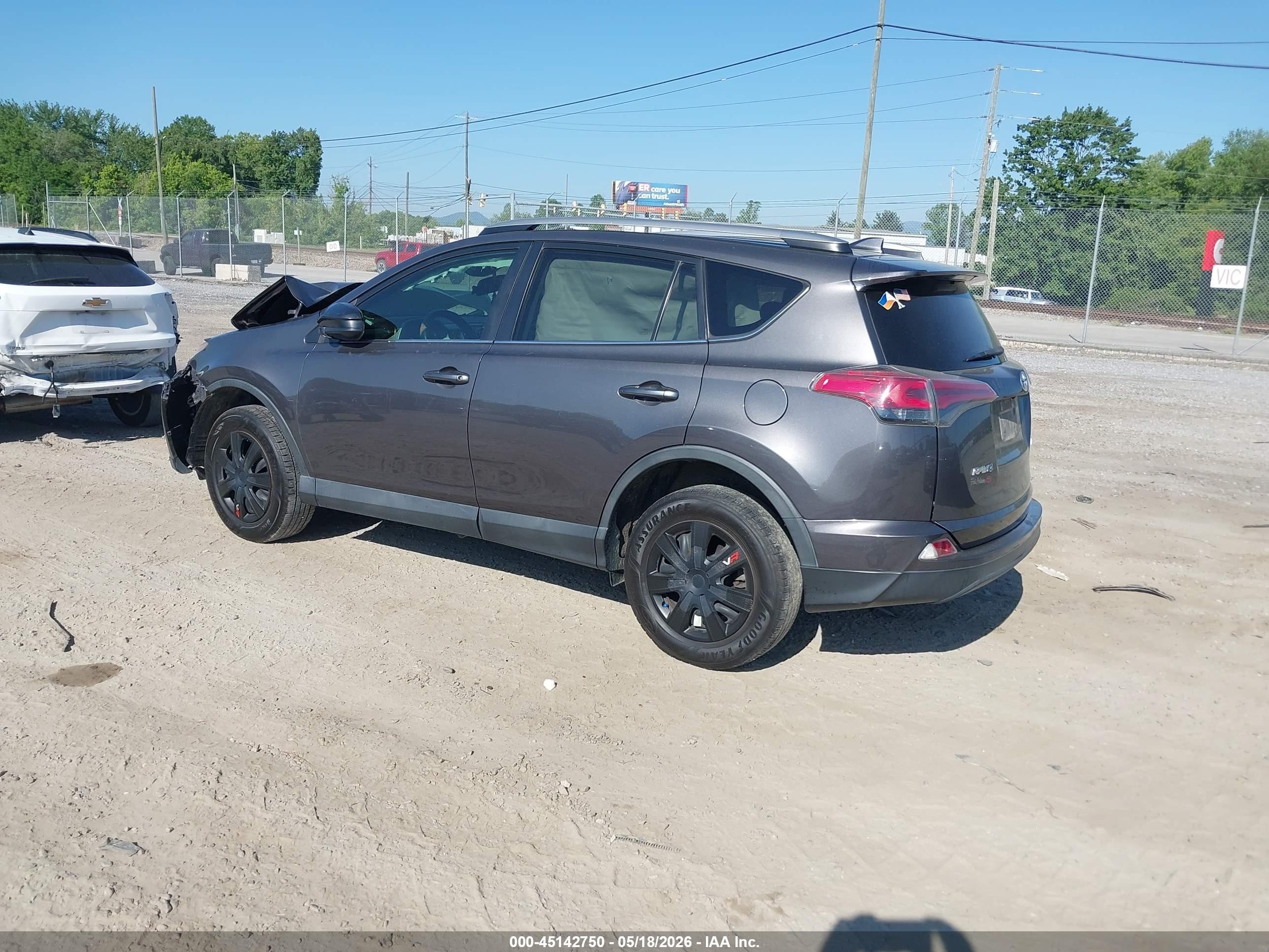 2017 Toyota Rav4 Le Gray vin: 2T3ZFREV0HW359421
