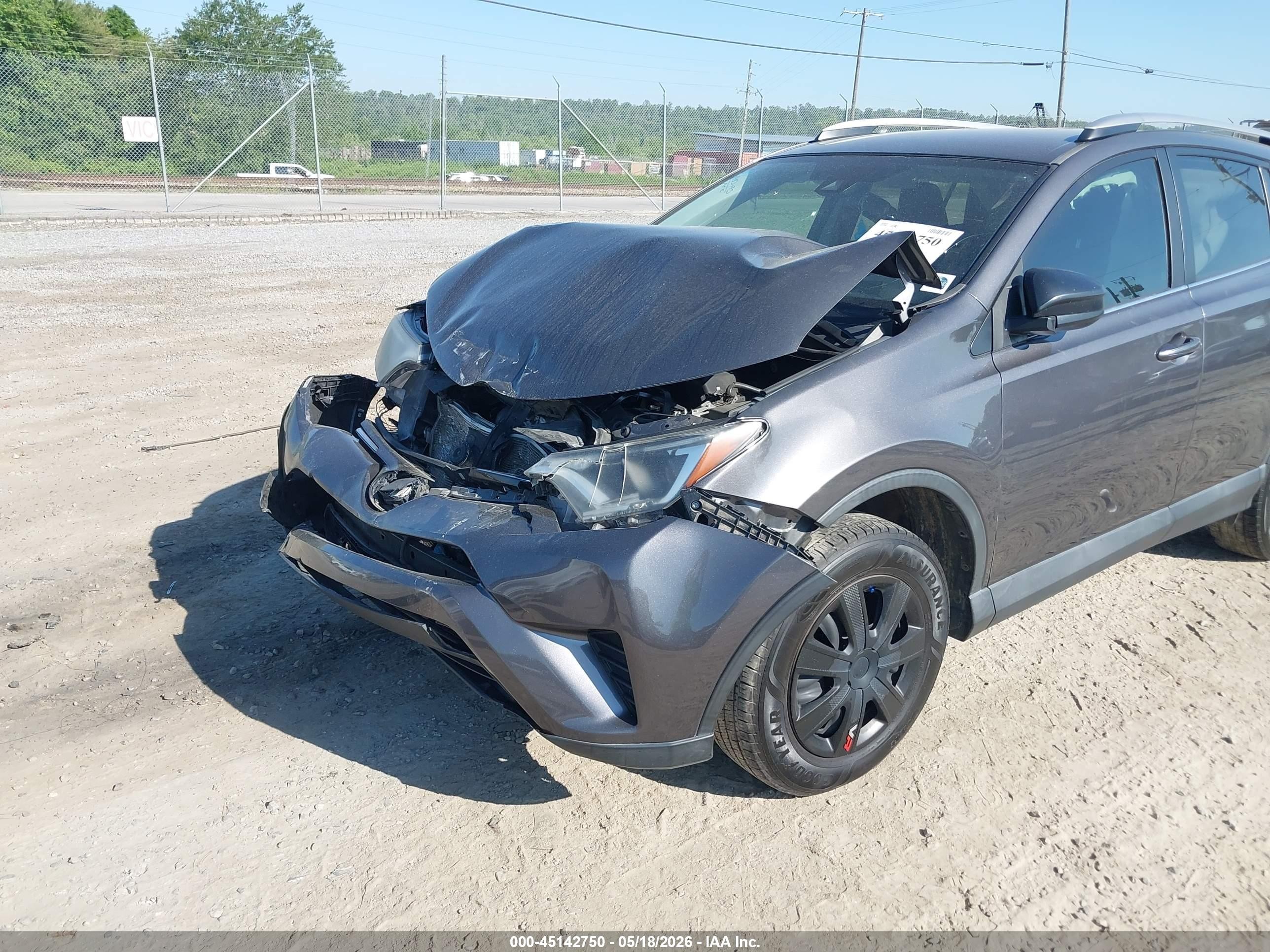 2017 Toyota Rav4 Le Gray vin: 2T3ZFREV0HW359421