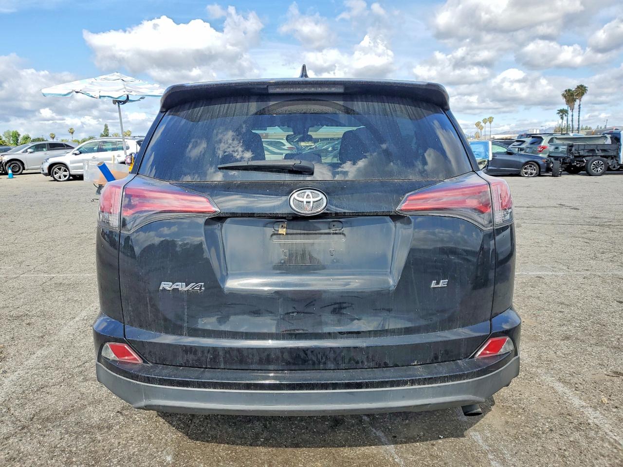 2017 Toyota Rav4 Le Black vin: 2T3ZFREV0HW388188