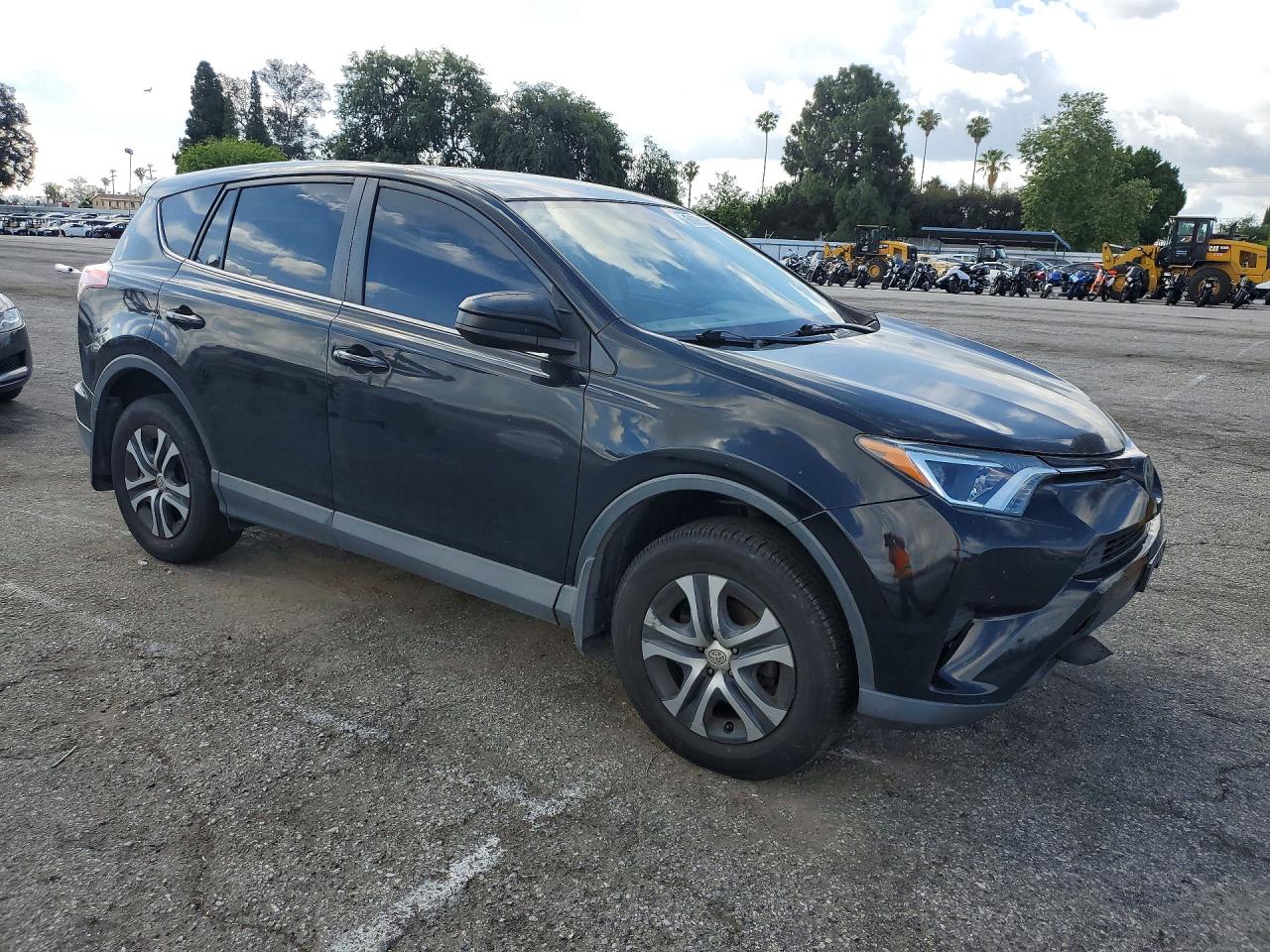 2017 Toyota Rav4 Le Black vin: 2T3ZFREV0HW388188