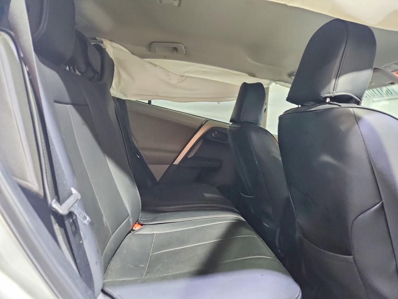 2013 Toyota Rav4 Le Silver vin: 2T3ZFREV1DW013906