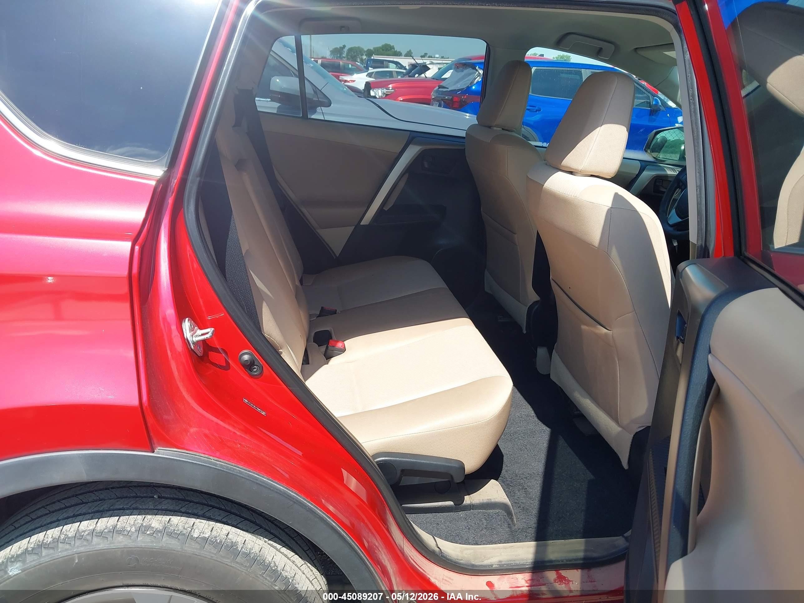 2013 Toyota Rav4 Le Красный vin: 2T3ZFREV1DW037395