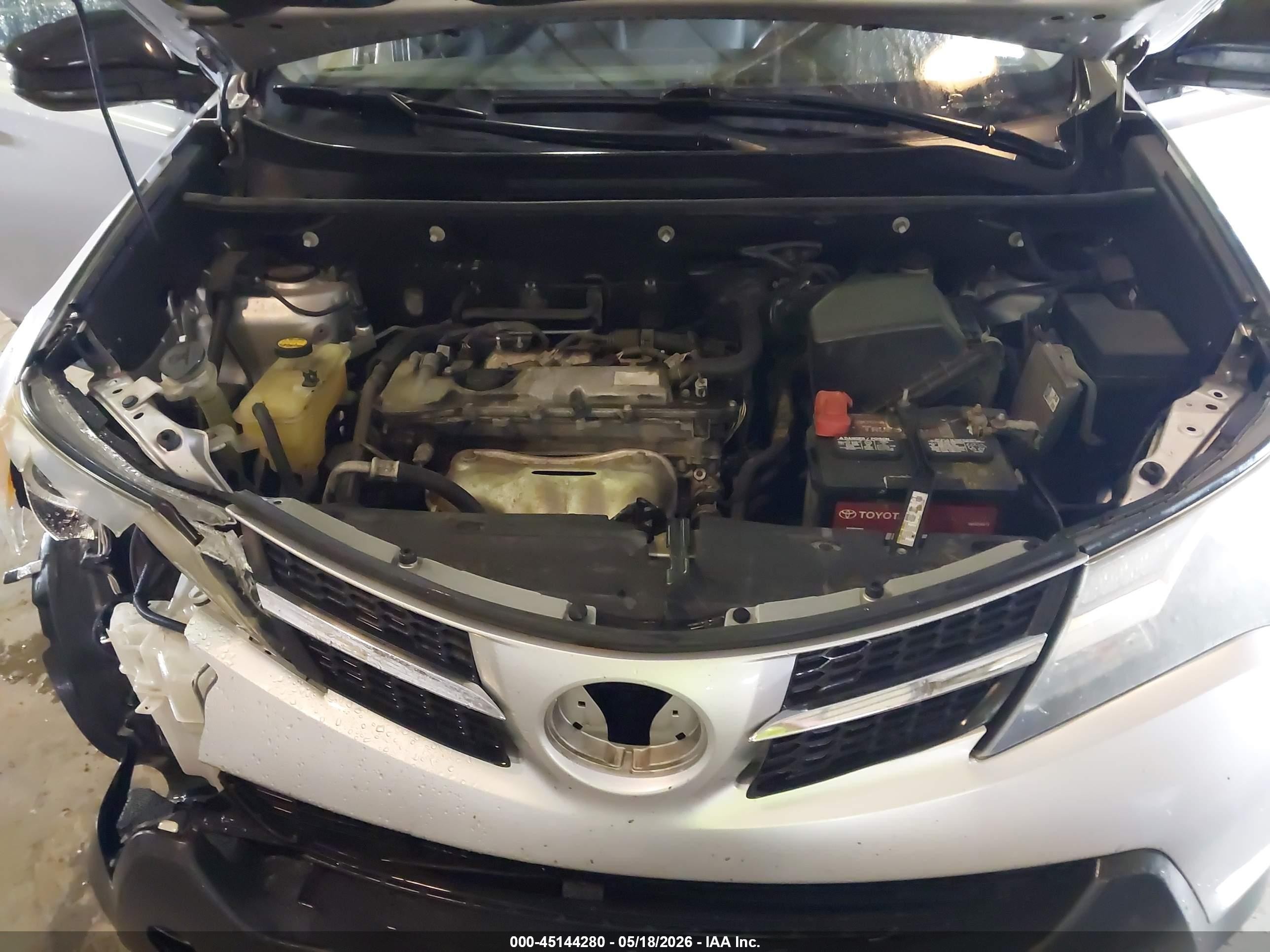 2014 Toyota Rav4 Le Silver vin: 2T3ZFREV1EW091572