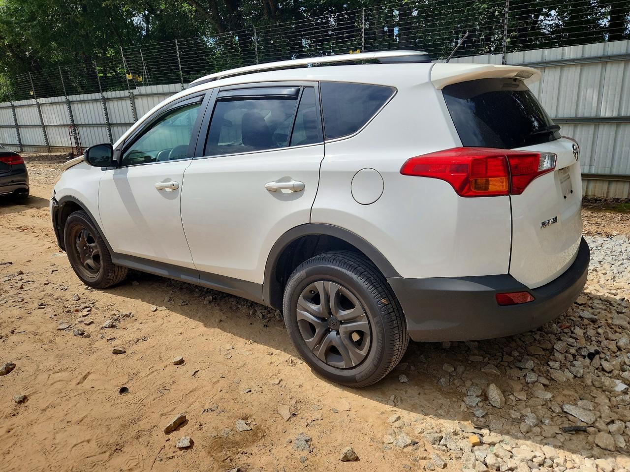 2014 Toyota Rav4 Le White vin: 2T3ZFREV1EW116177