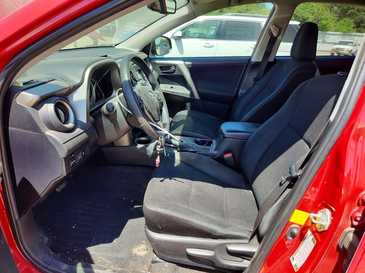 2014 Toyota Rav4 Le Red vin: 2T3ZFREV1EW118687