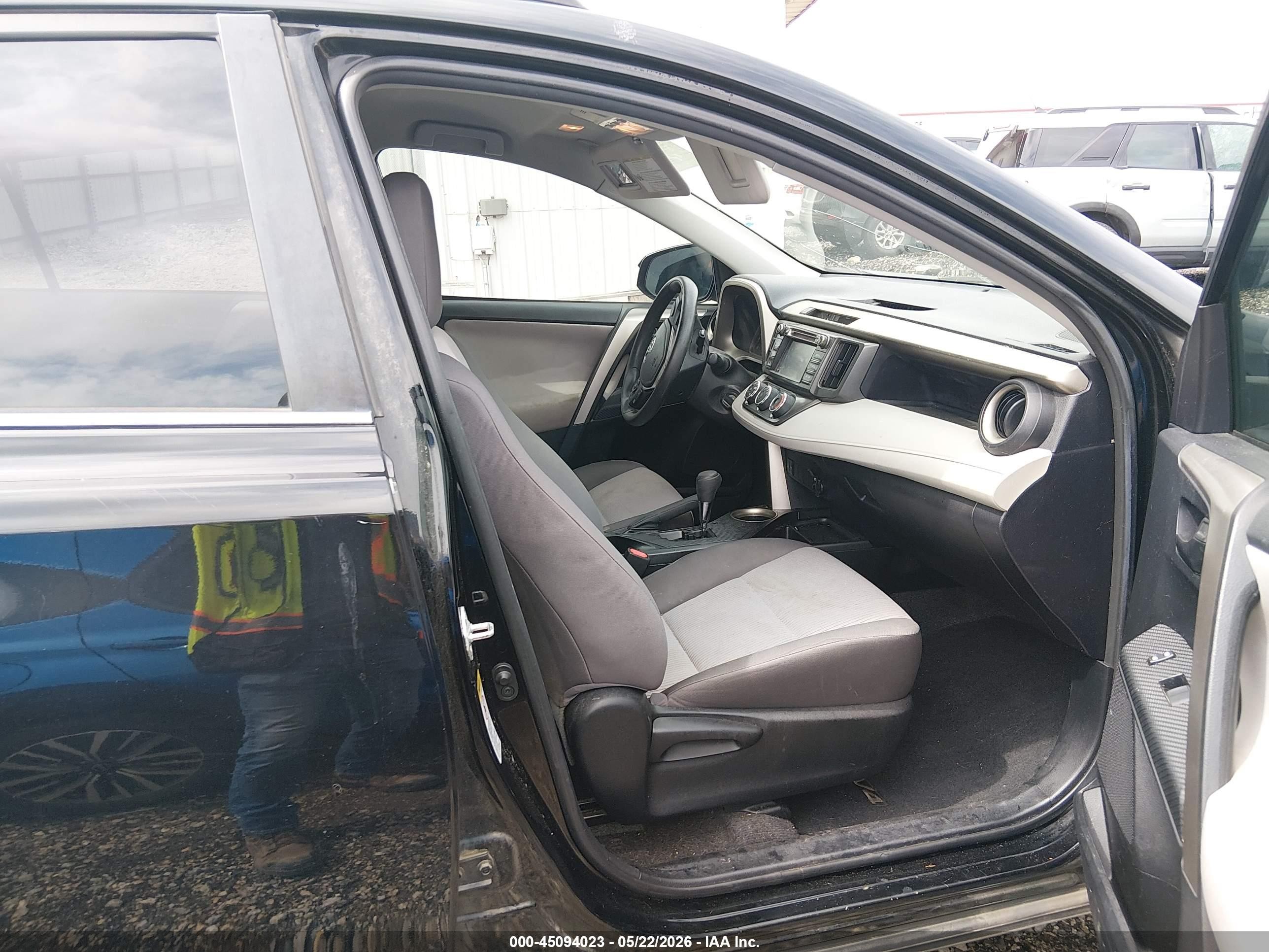 2015 Toyota Rav4 Le Black vin: 2T3ZFREV1FW156115