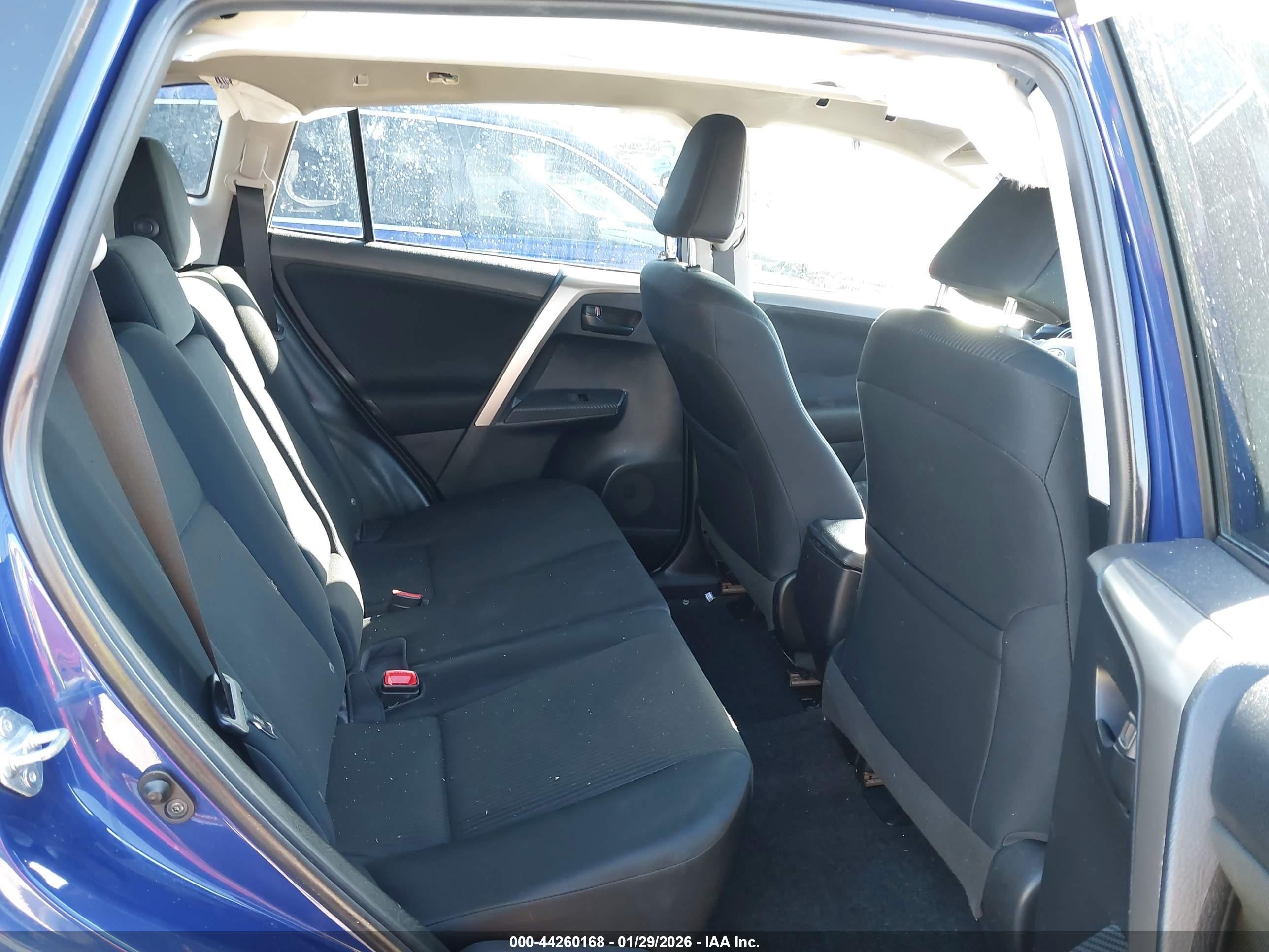 2015 Toyota Rav4 Le Blue vin: 2T3ZFREV1FW194704