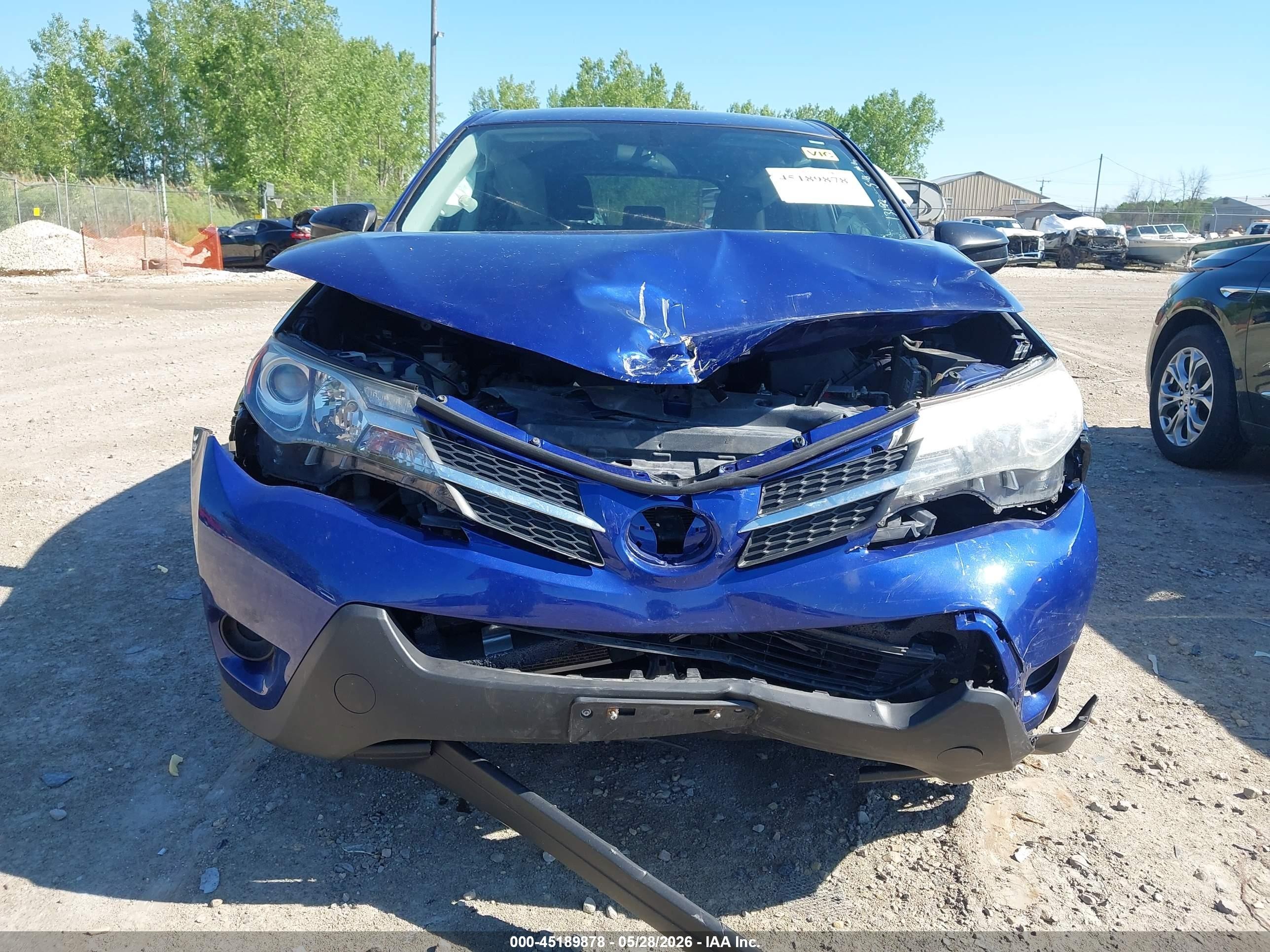 2015 Toyota Rav4 Le Blue vin: 2T3ZFREV1FW195089
