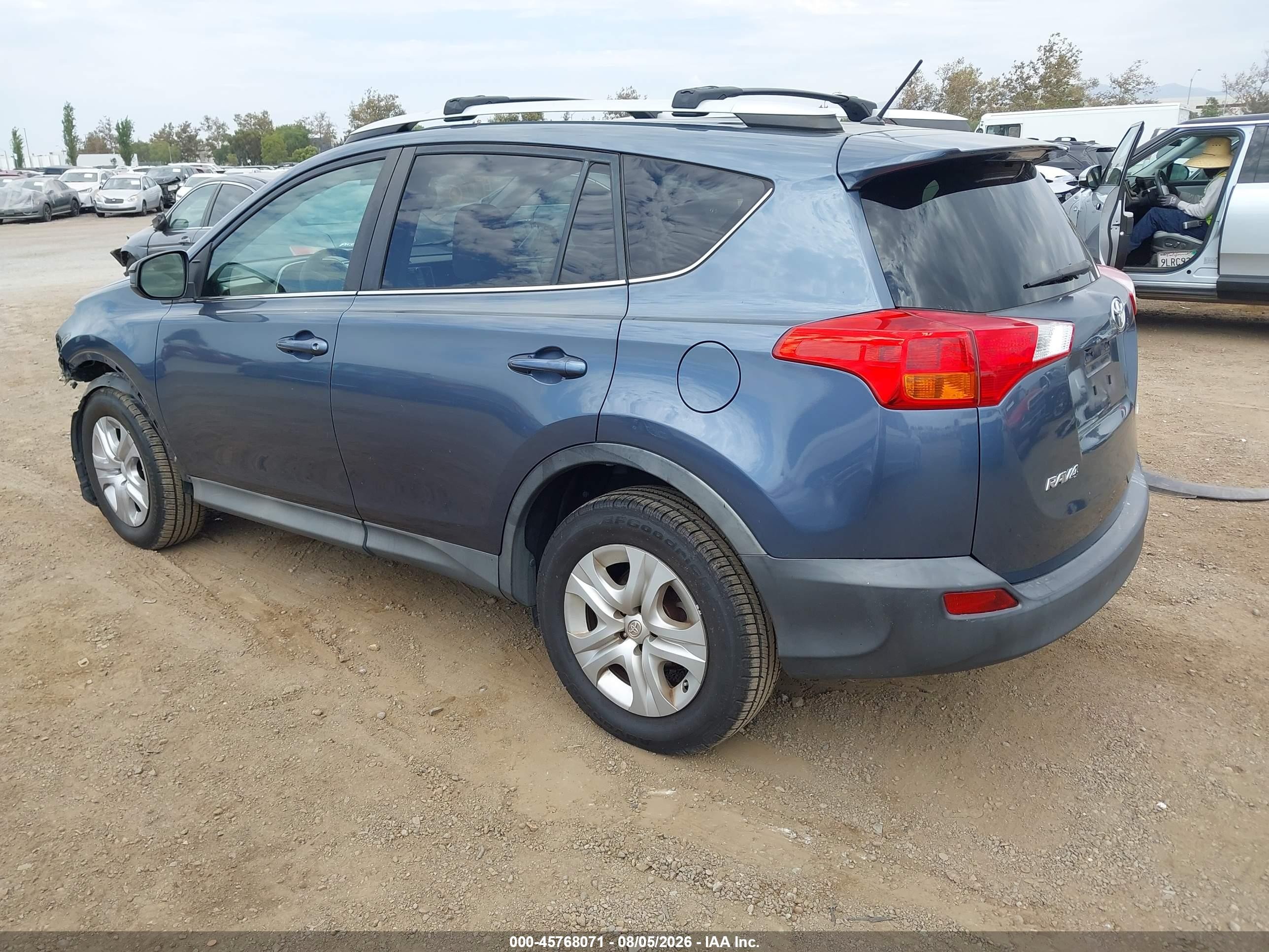 2013 Toyota Rav4 Le Blue vin: 2T3ZFREV2DW014255