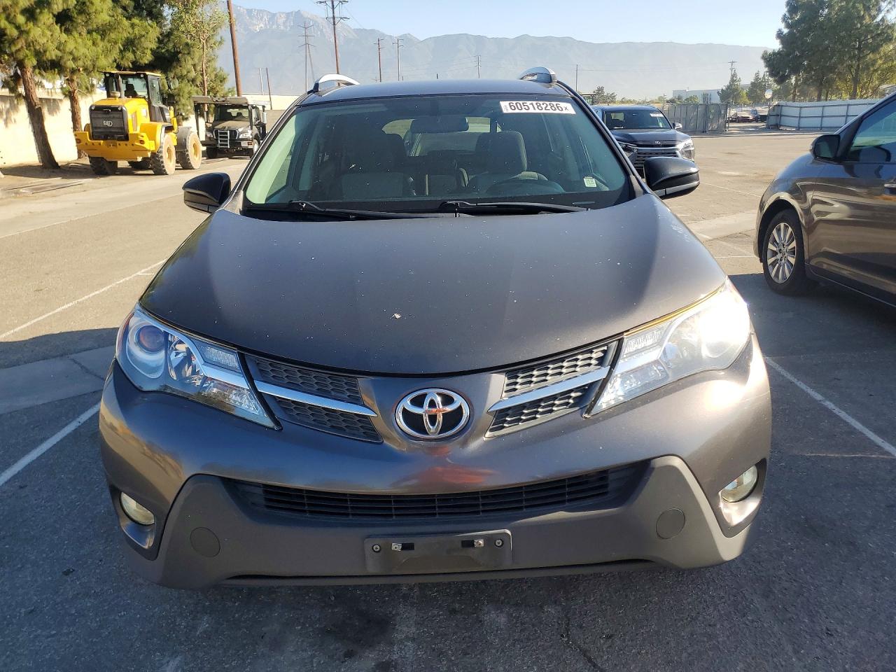 2013 Toyota Rav4 Le Silver vin: 2T3ZFREV2DW023442