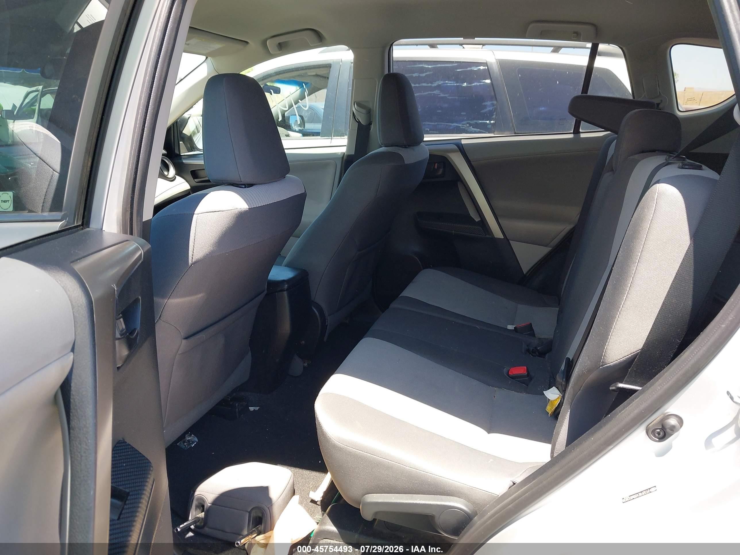 2013 Toyota Rav4 Le Silver vin: 2T3ZFREV2DW033839