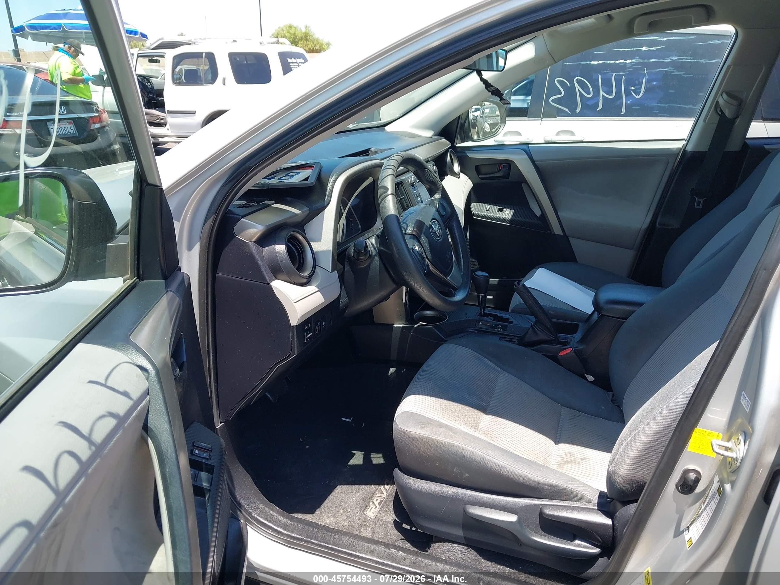2013 Toyota Rav4 Le Silver vin: 2T3ZFREV2DW033839