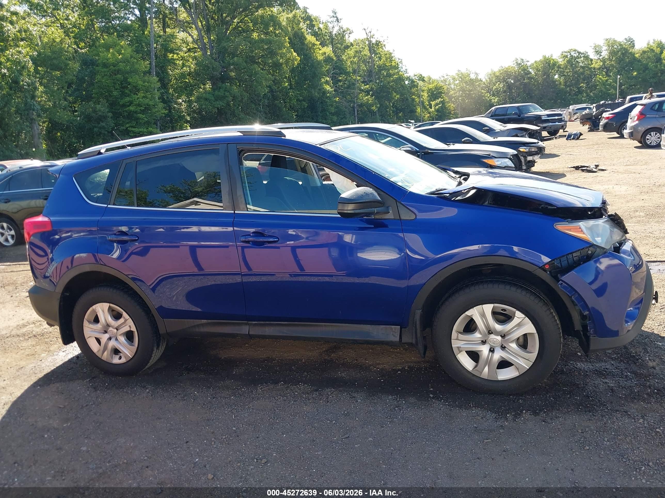 2014 Toyota Rav4 Le Blue vin: 2T3ZFREV2EW106841