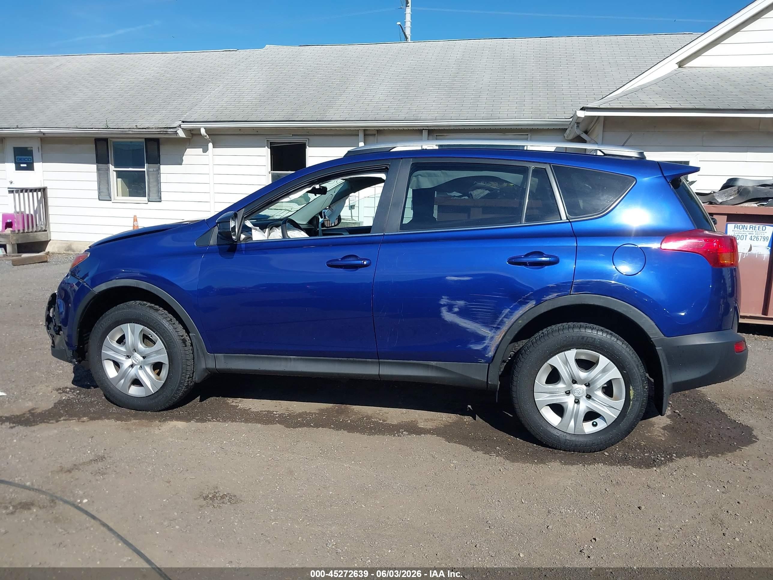 2014 Toyota Rav4 Le Blue vin: 2T3ZFREV2EW106841