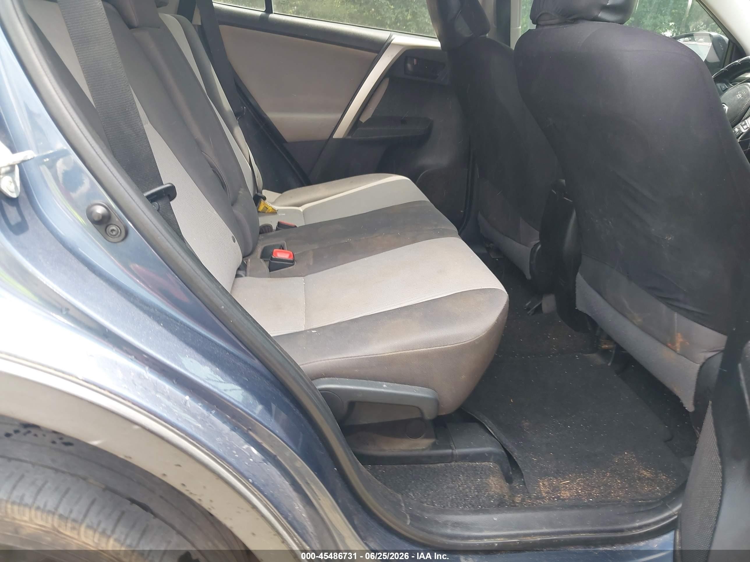 2014 Toyota Rav4 Le Blue vin: 2T3ZFREV2EW126698